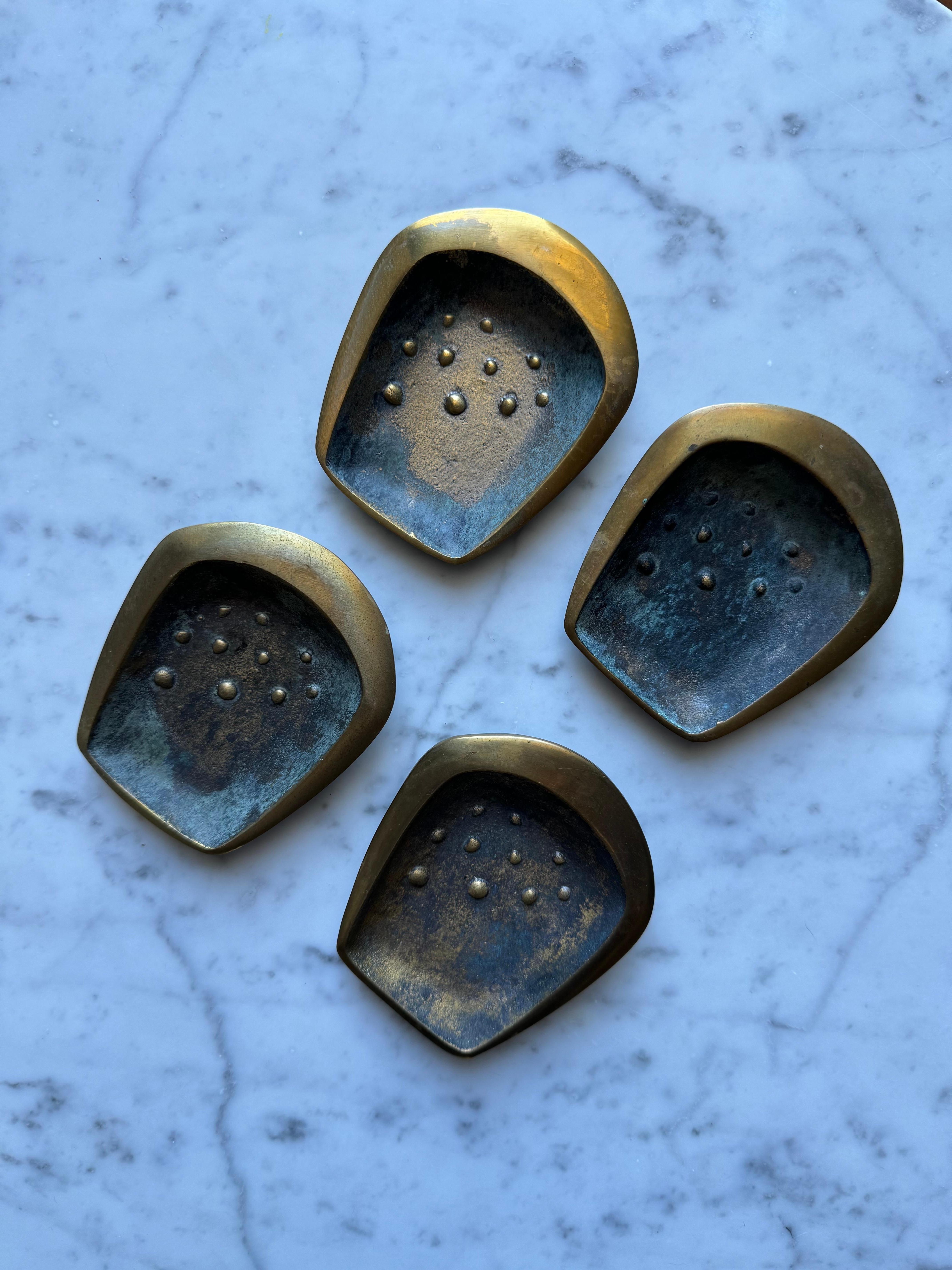 Hand-Crafted Set Of 4 Mid Century Brass Ashtrays By Dayagi, Israel 1960s For Sale