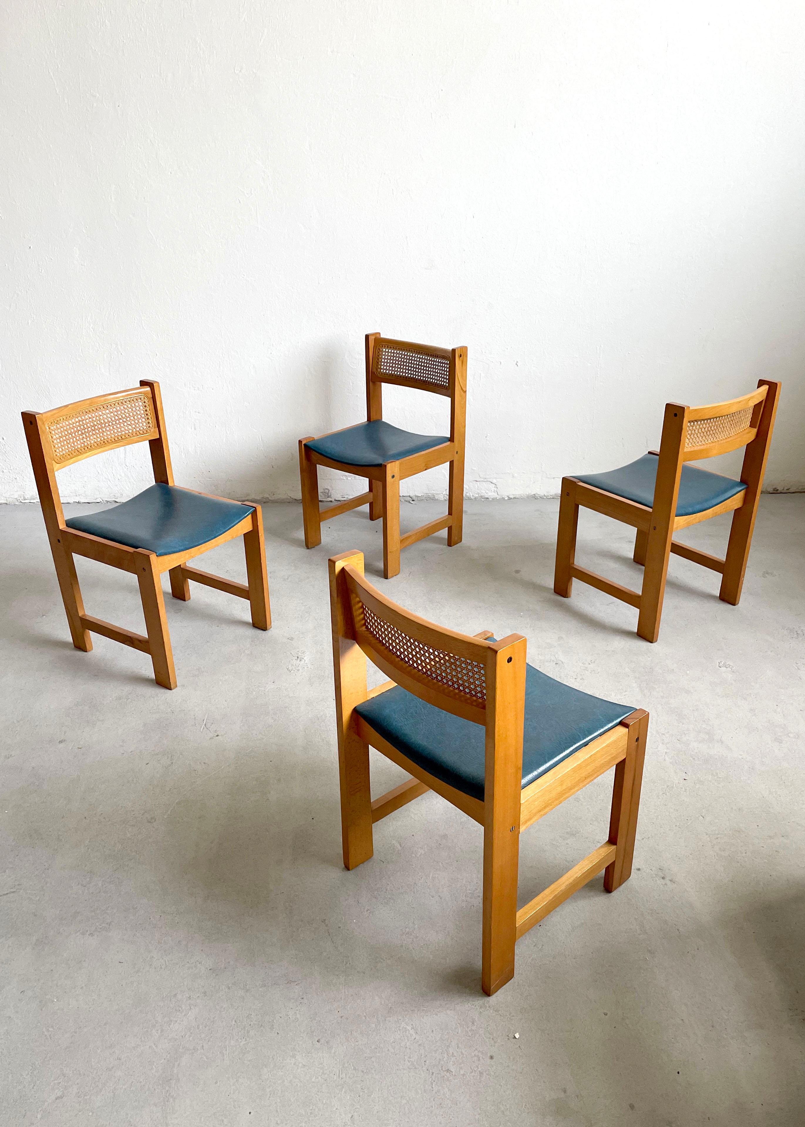 European Set of 4 Mid-Century Cane Rattan and Vinyl Wooden Dining Chairs, 1960s 1970s For Sale