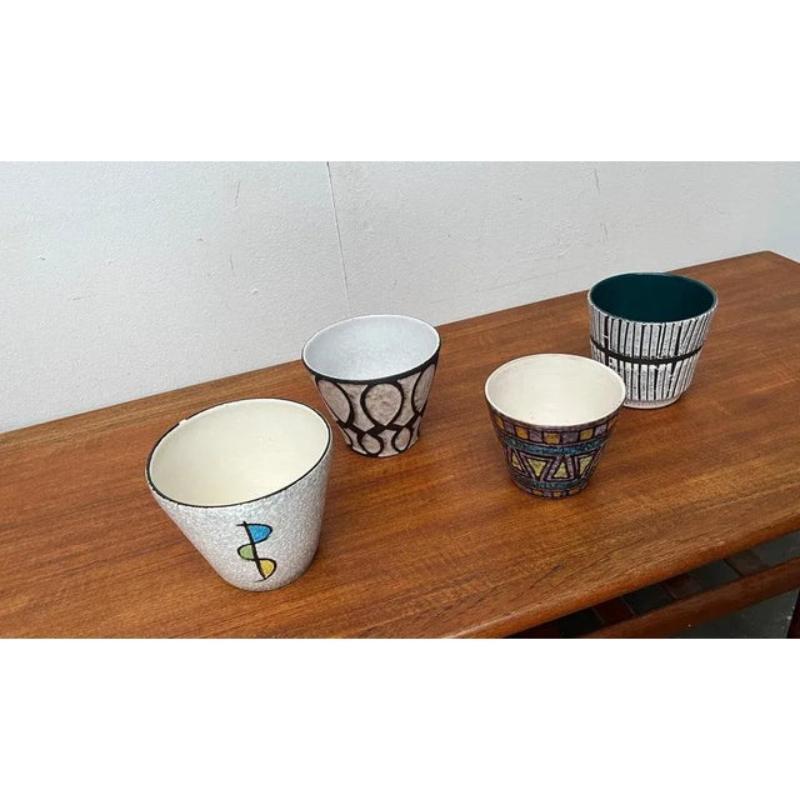 Mid-Century moderno Set di 4 fioriere in ceramica di metà secolo, anni '60 in vendita