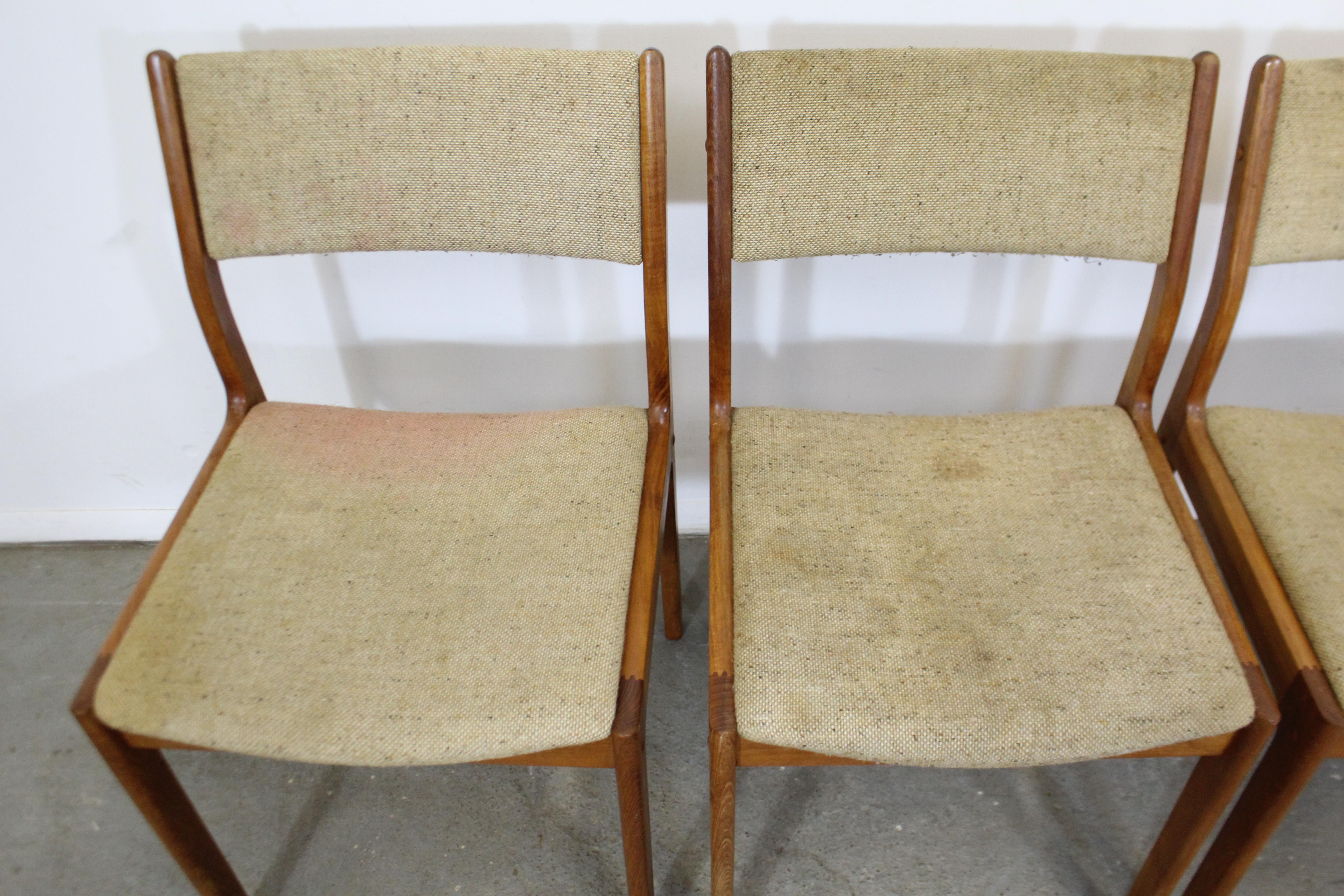 Scandinavian Modern Set of 4 Mid-Century Danish Modern D-Scan Teak Side Dining Chairs