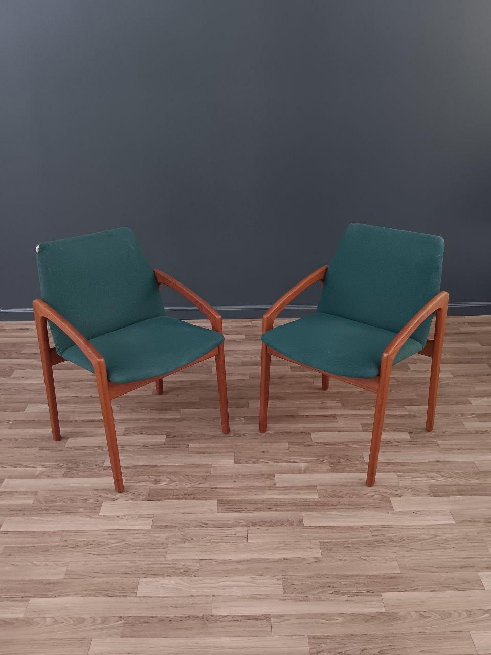 Mid-20th Century Set of 4 Mid-Century Danish Modern Dining Chairs by Kai Kristiansen For Sale