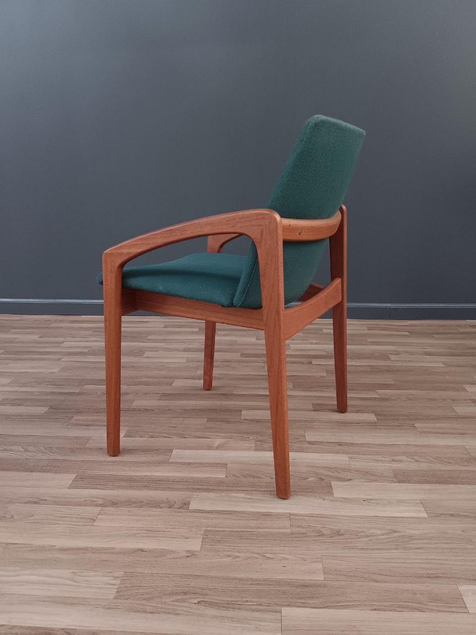 Ensemble de 4 chaises de salle à manger modernes danoises du milieu du siècle par Kai Kristiansen en vente 2