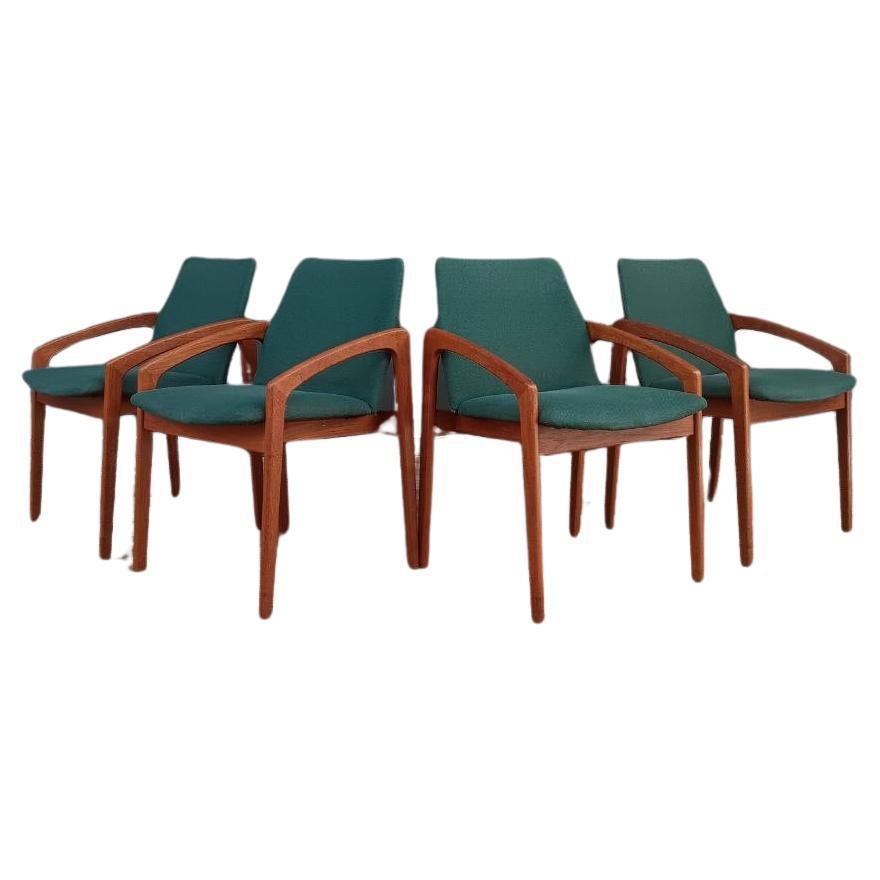 Ensemble de 4 chaises de salle à manger modernes danoises du milieu du siècle par Kai Kristiansen en vente