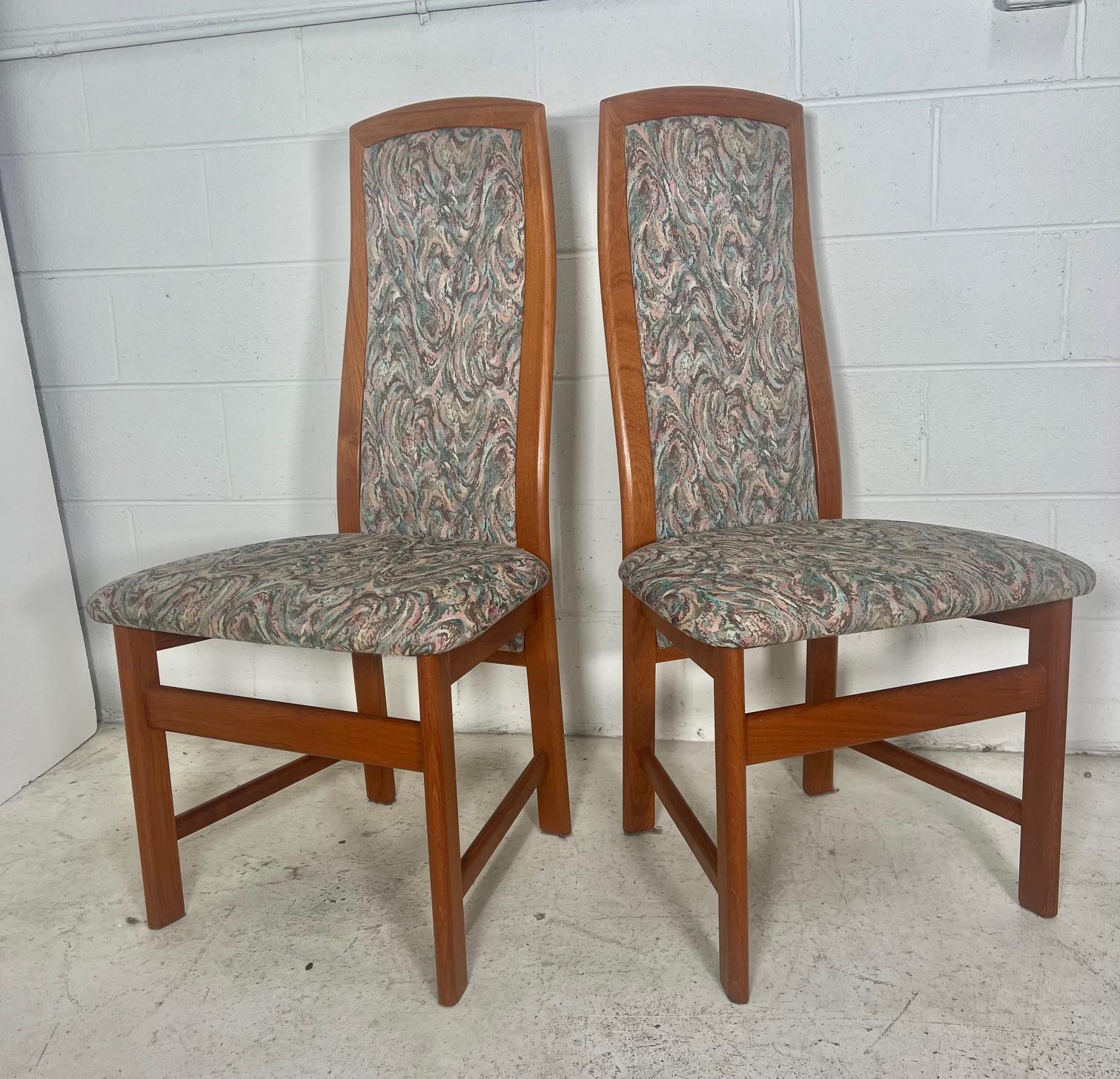 Canadian Set of 4 Mid Century  Danish Modern Teak Dining Chairs By Nordic Furniture  For Sale