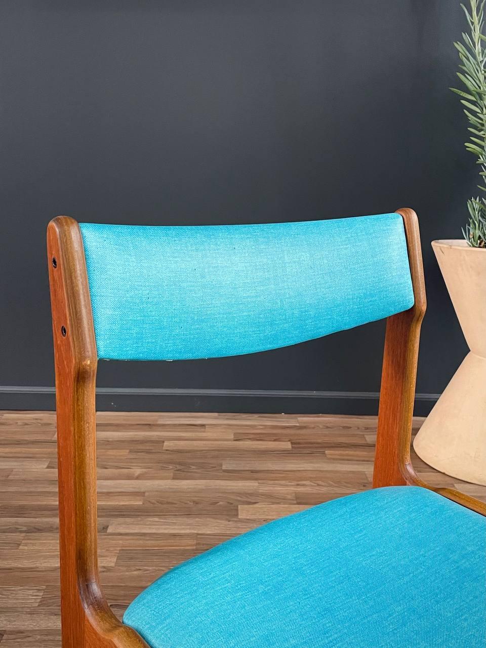 Set of 4 Mid-Century Danish Modern Teak Dining Chairs 5