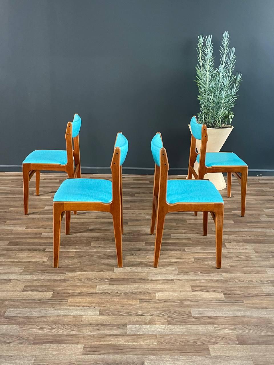 Set of 4 Mid-Century Danish Modern Teak Dining Chairs In Good Condition In Los Angeles, CA