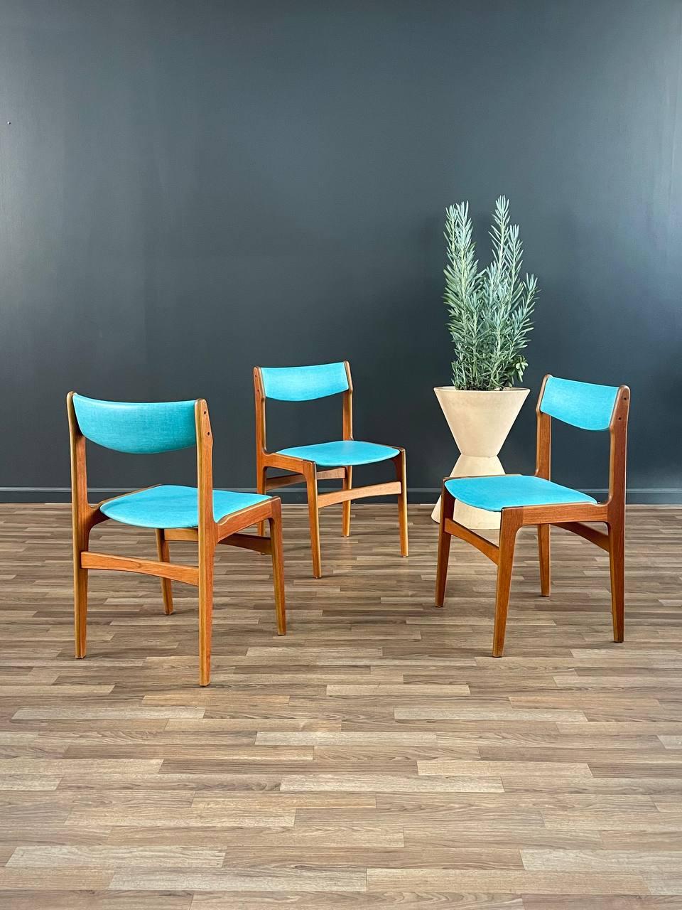 Set of 4 Mid-Century Danish Modern Teak Dining Chairs 1