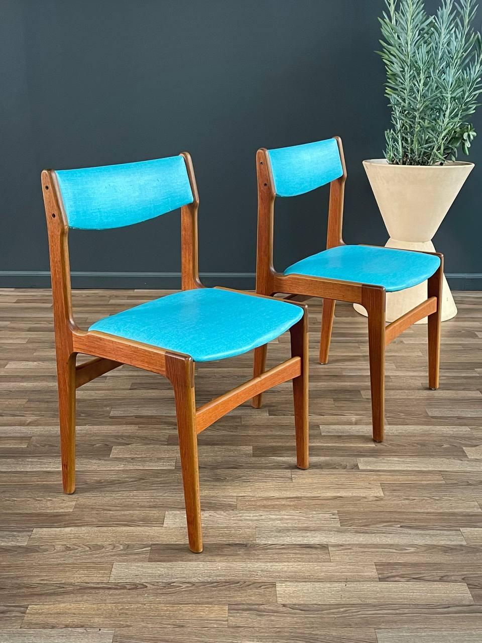 Set of 4 Mid-Century Danish Modern Teak Dining Chairs 2