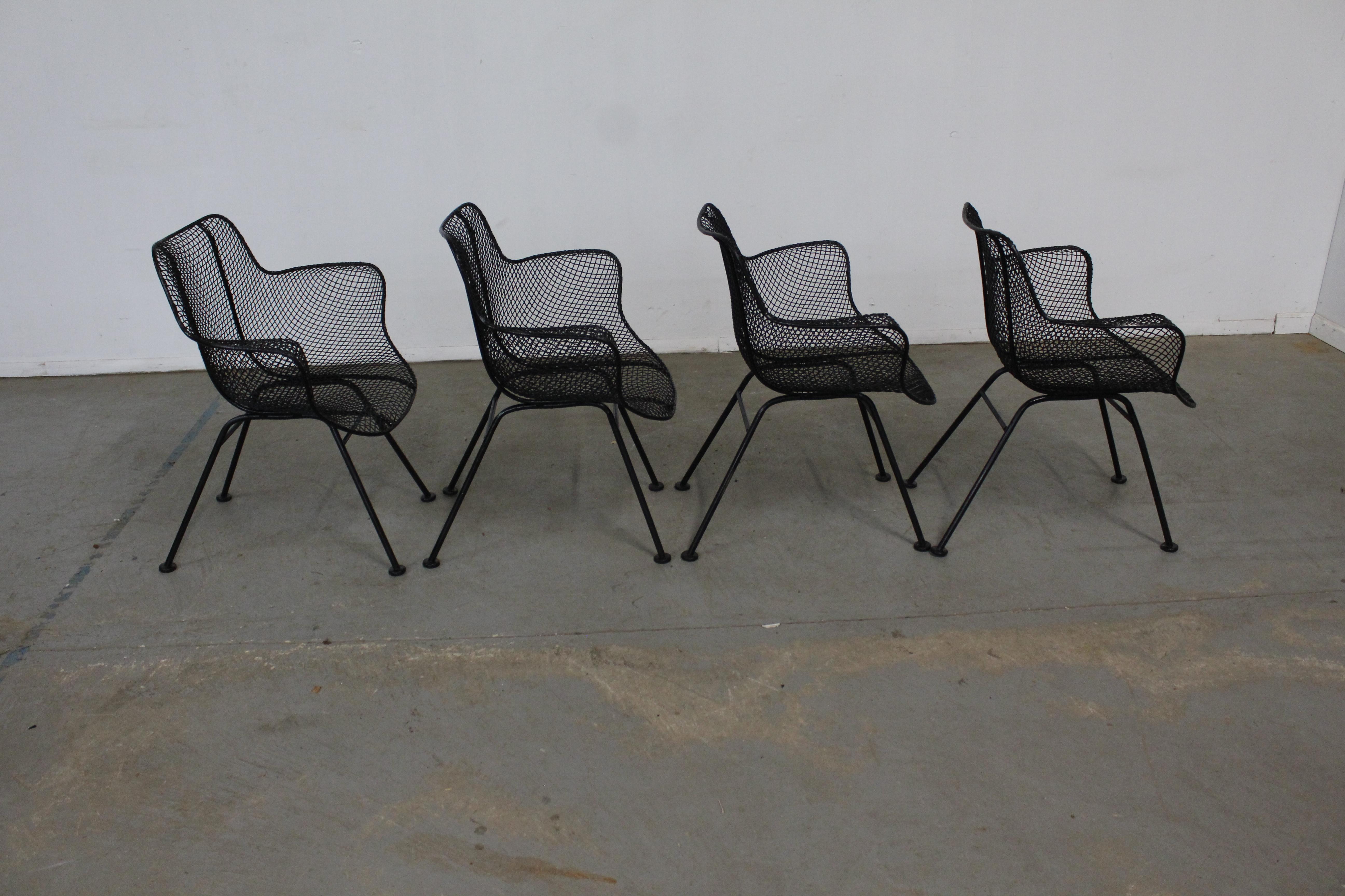 Set of 4 Mid-Century Danish Modern Woodard Sculptura Mesh Arm Chairs For Sale 3