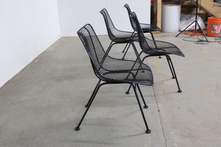 Mid-Century Modern Set of 4 Mid Century Danish Modern Woodard Sculptura Mesh Side Chairs For Sale