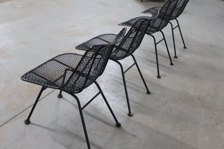 20th Century Set of 4 Mid Century Danish Modern Woodard Sculptura Mesh Side Chairs For Sale