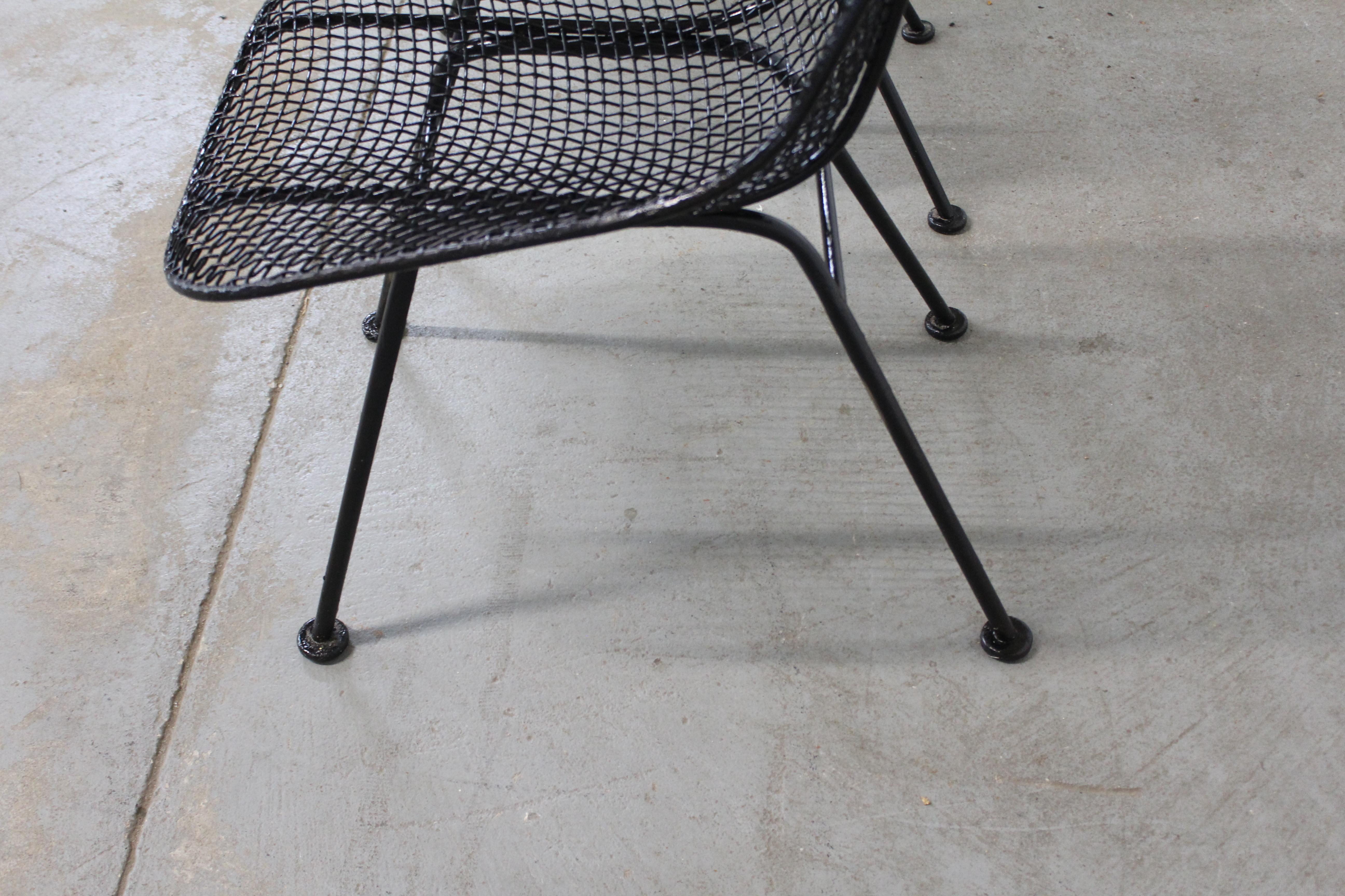 Wrought Iron Set of 4 Mid Century Danish Modern Woodard Sculptura Mesh Side Chairs For Sale