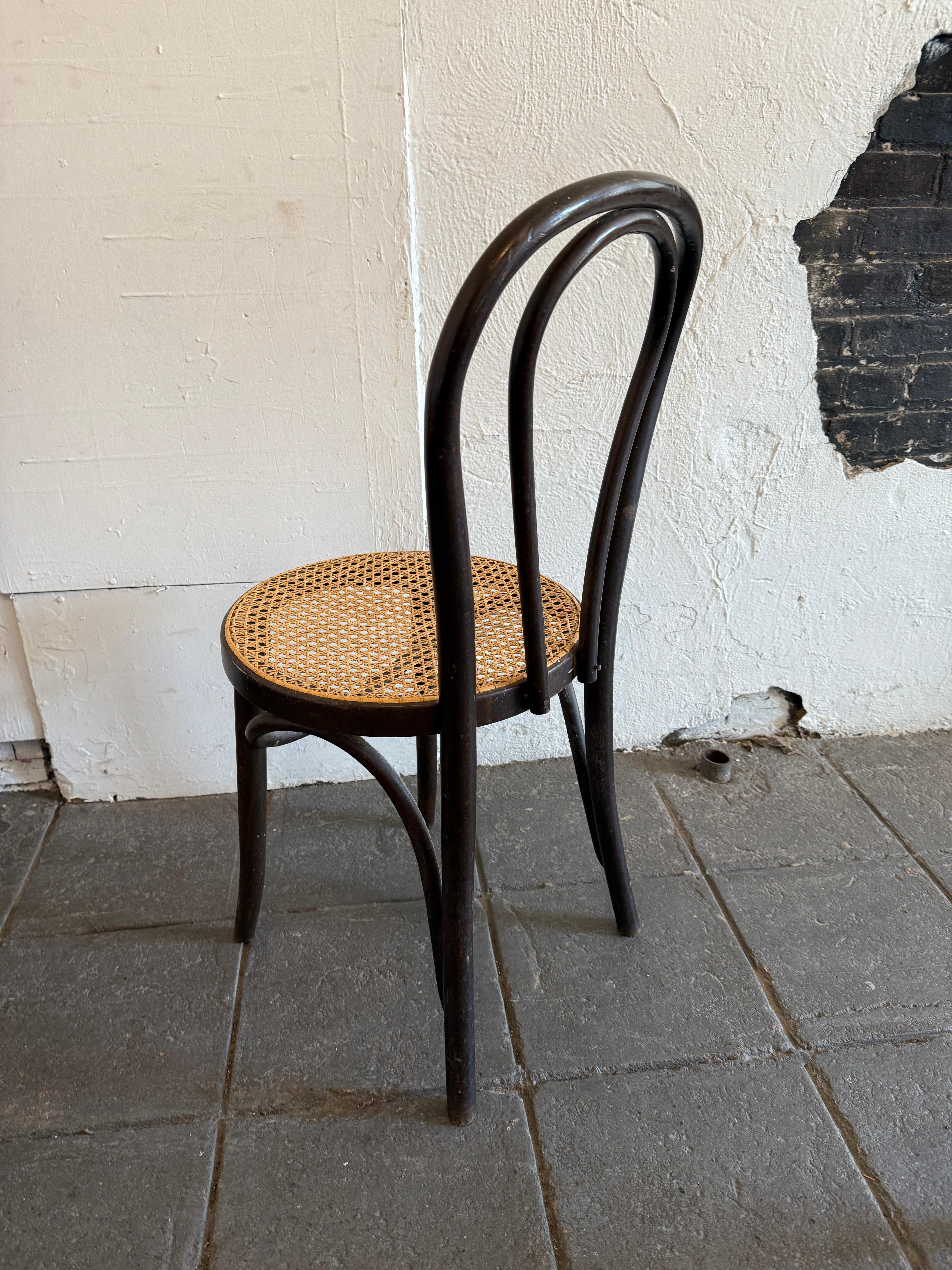 Woodwork Set of 4 Mid-Century Dining Cafe Bentwood Chairs by Thonet