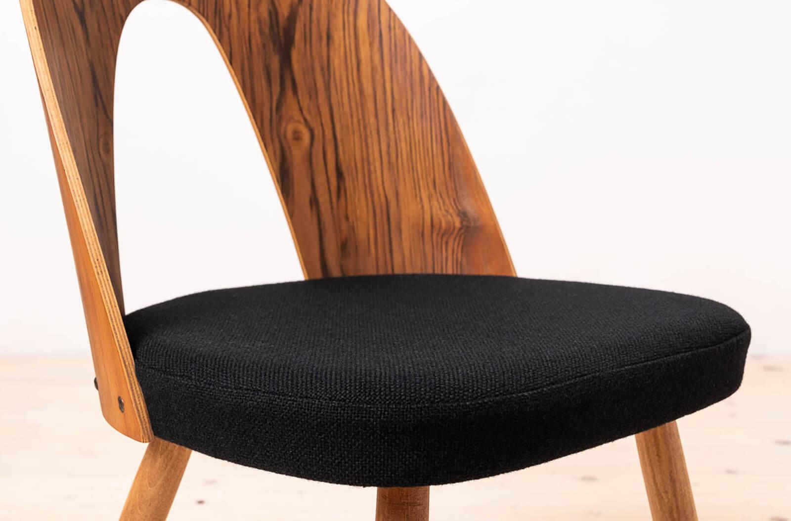 Ensemble de 4 chaises de salle à manger du milieu du siècle par A.Šuman, retapissé en Kvadrat en vente 6