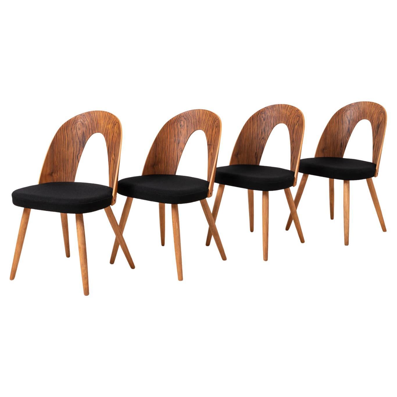 Juego de 4 sillas de comedor Mid Century de A.Šuman, retapizadas en KVADRAT