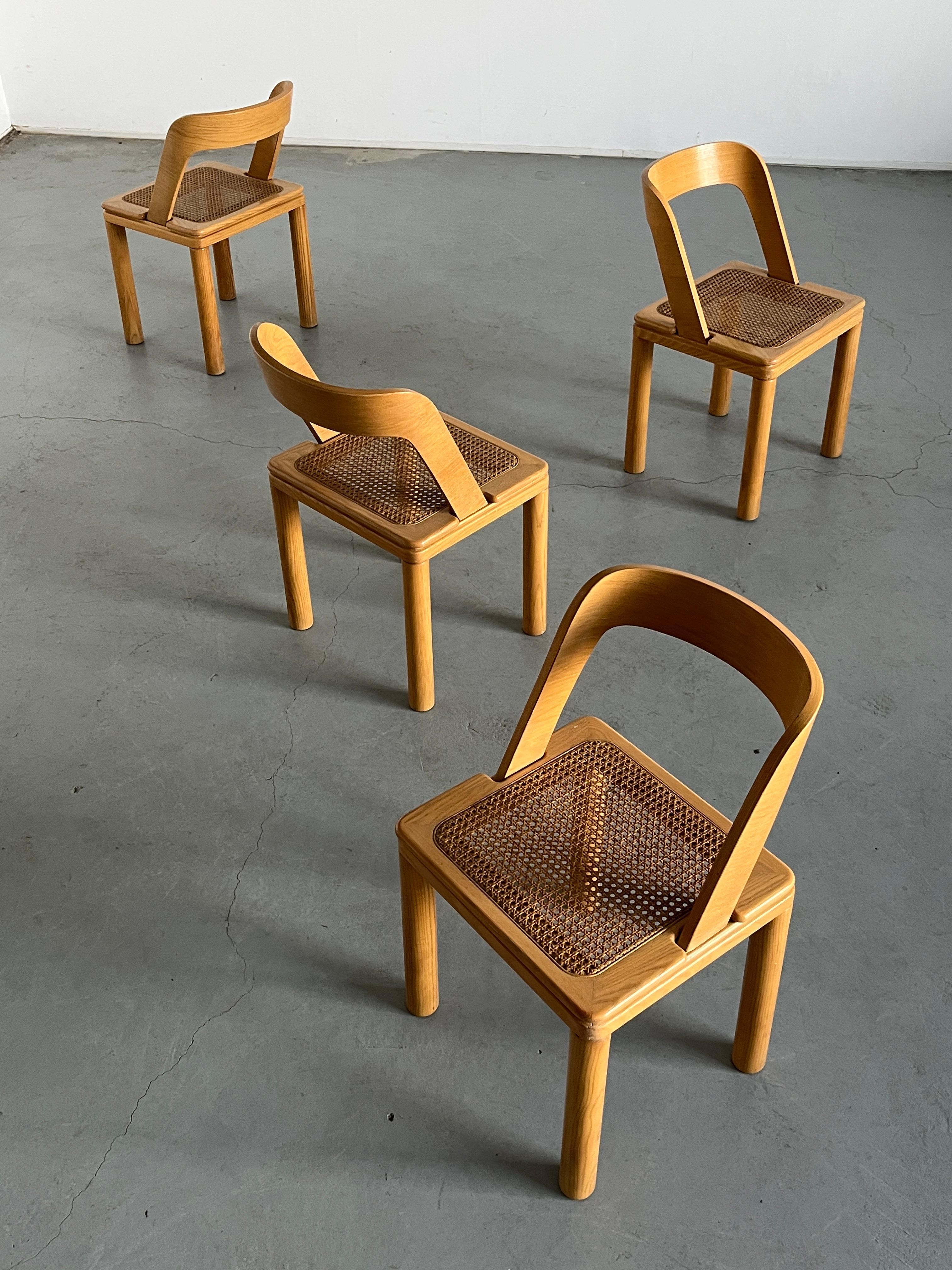 Set of 4 Mid-Century Dining Chairs by RB Rossana in Cane and Ash, Italy 1960s In Good Condition For Sale In Zagreb, HR
