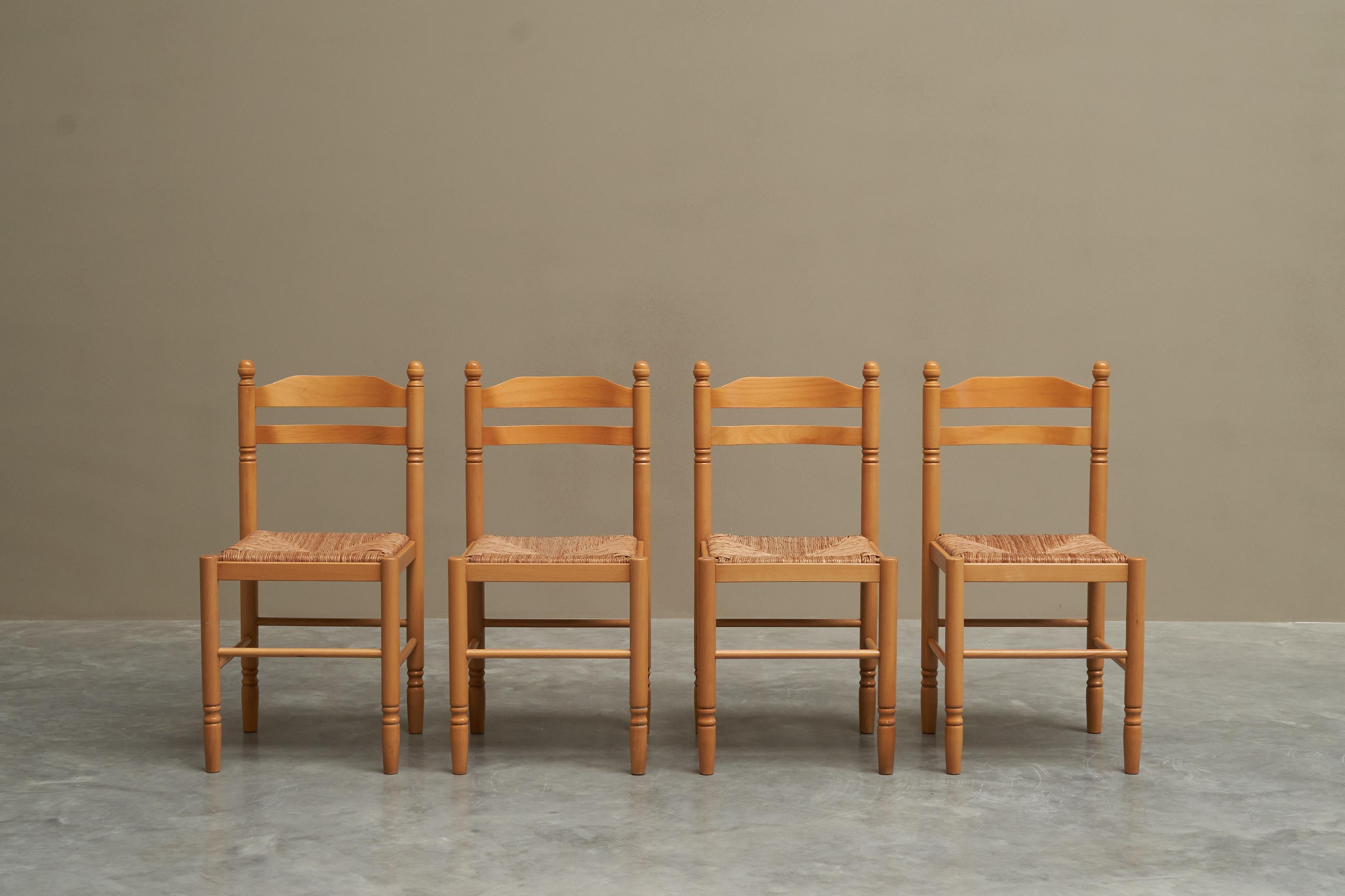 Européen Ensemble de 4 chaises de salle à manger du milieu du siècle en Beeche 1970 en vente