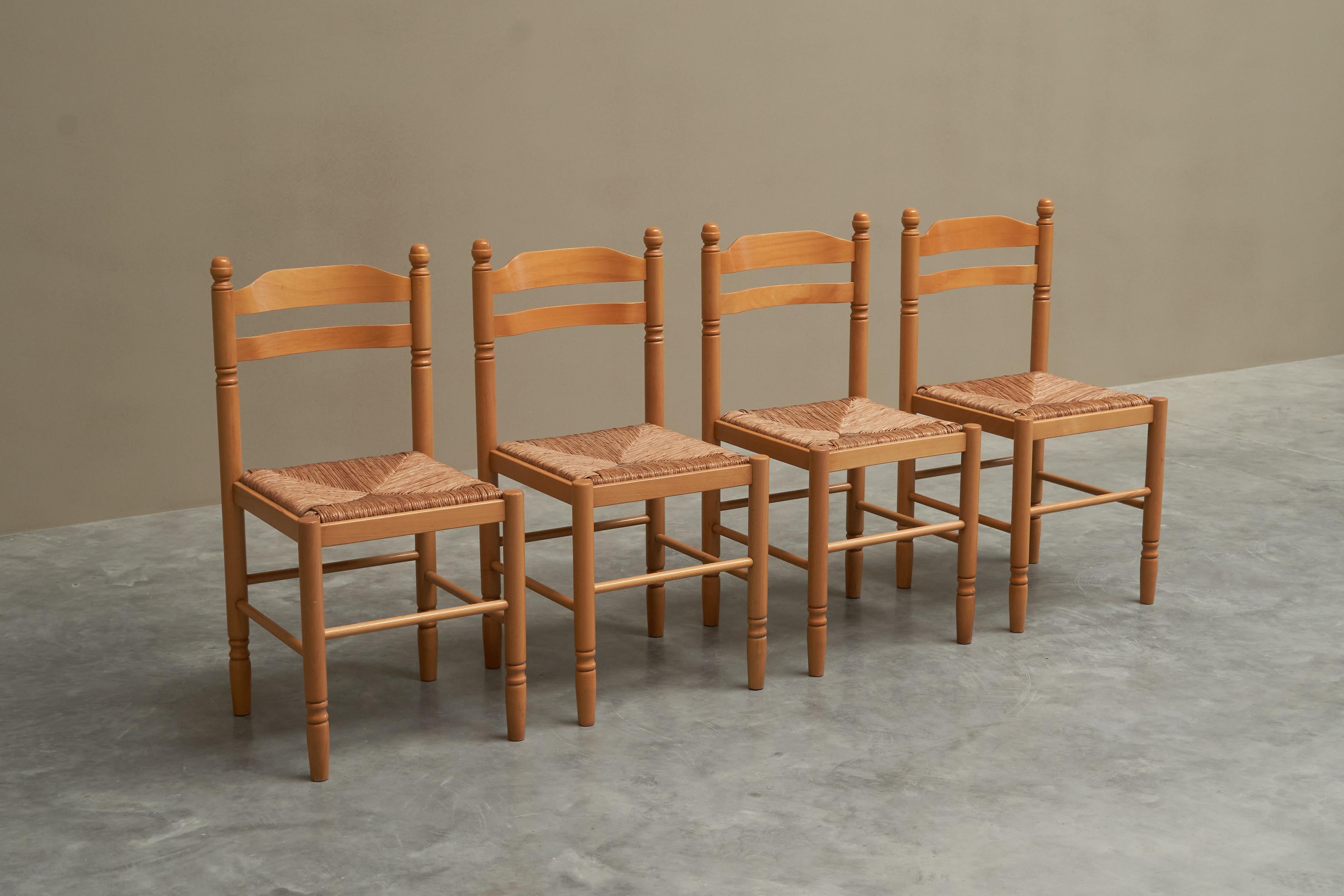 Ensemble de 4 chaises de salle à manger du milieu du siècle en Beeche 1970 en vente 1