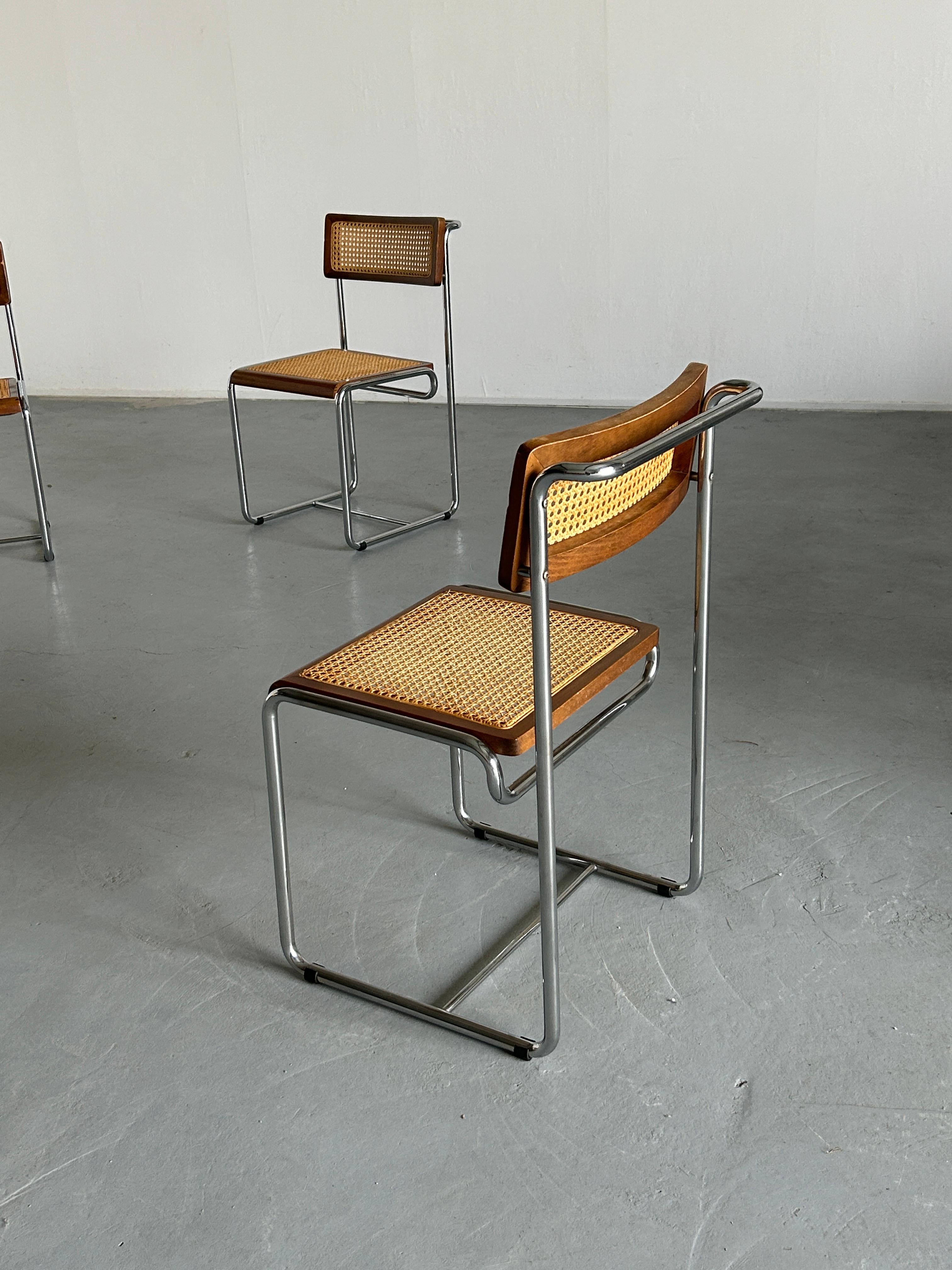 Satz von 4 Esszimmerstühlen aus gebogenem Stahlrohr und Rohrgeflecht aus der Mitte des Jahrhunderts, 1960er Jahre 5