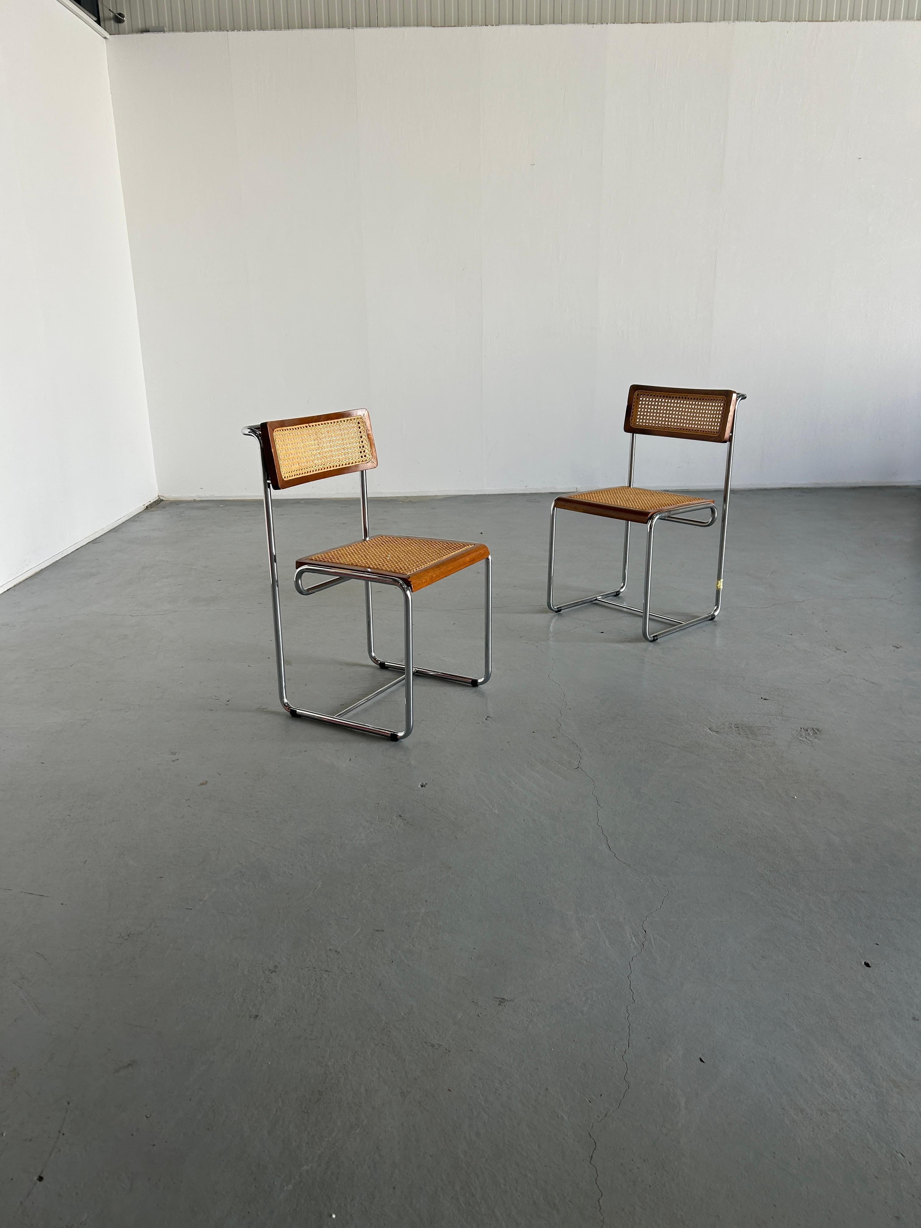 Satz von 4 Esszimmerstühlen aus gebogenem Stahlrohr und Rohrgeflecht aus der Mitte des Jahrhunderts, 1960er Jahre 2