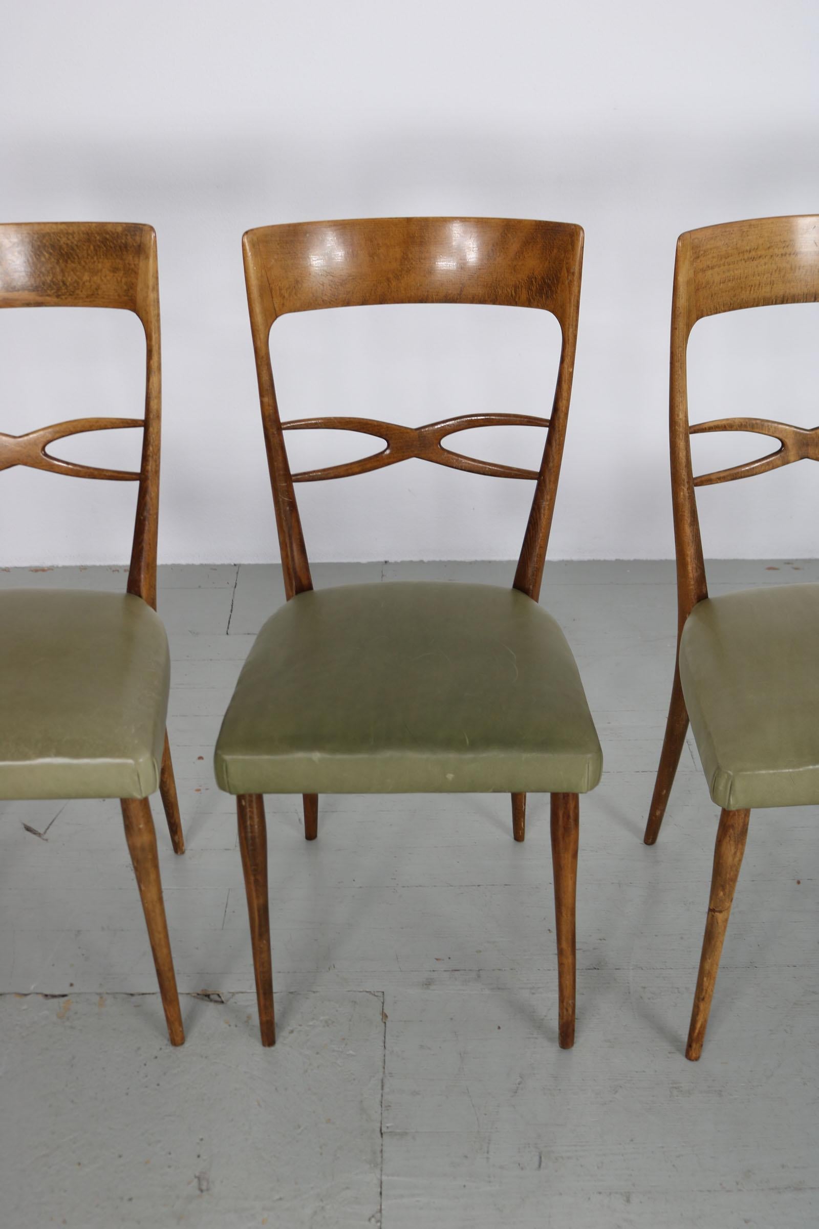 Juego de 4 sillas de comedor de mediados de siglo, fabricadas por Consorzio Sedie Friuli, Italia Años 50 en venta 8