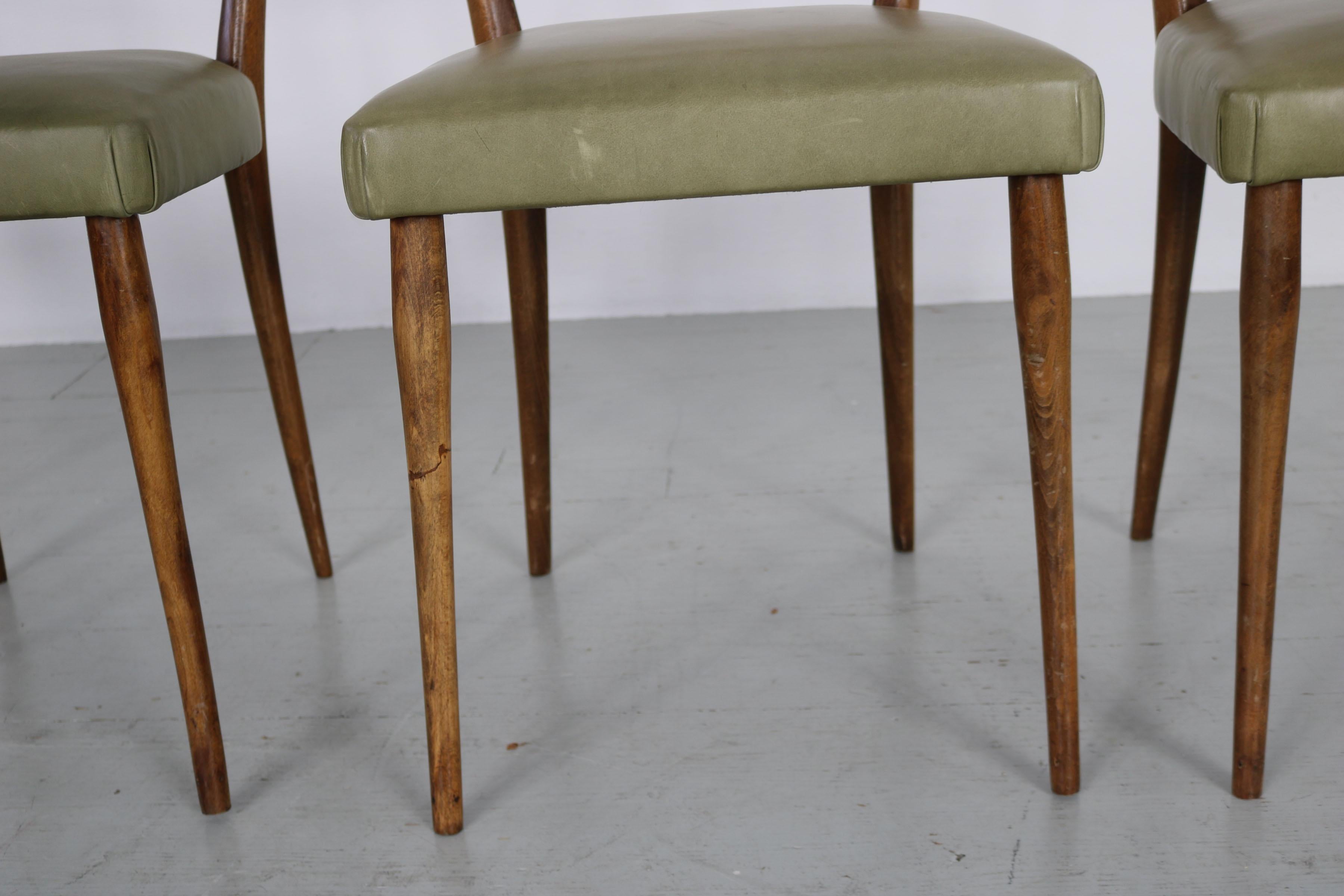 Juego de 4 sillas de comedor de mediados de siglo, fabricadas por Consorzio Sedie Friuli, Italia Años 50 en venta 11