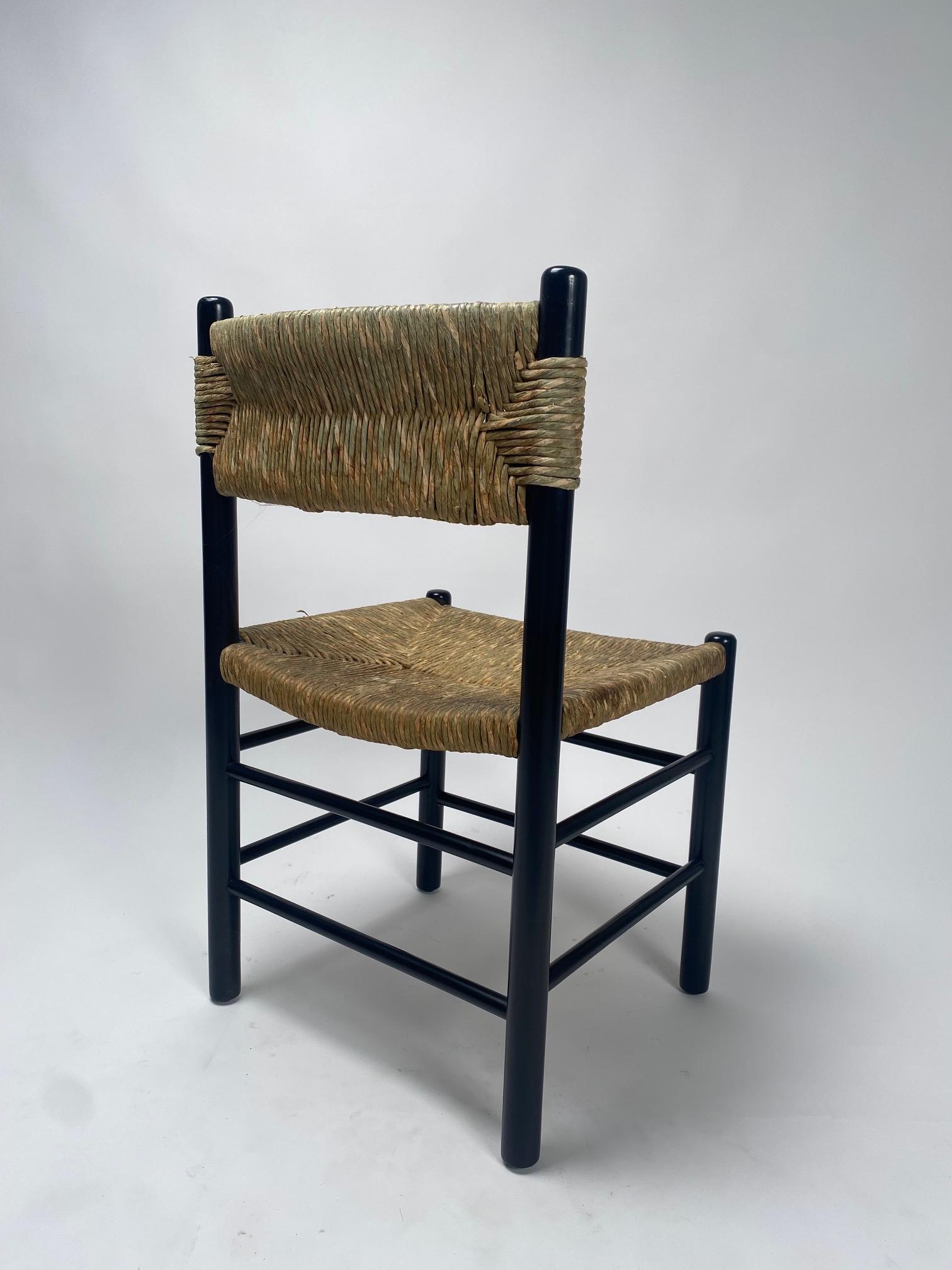 Satz von 4 Stühlen „Dordogne“ aus der Mitte des Jahrhunderts im Stil von Charlotte Perriand, 1960er Jahre (Stroh) im Angebot