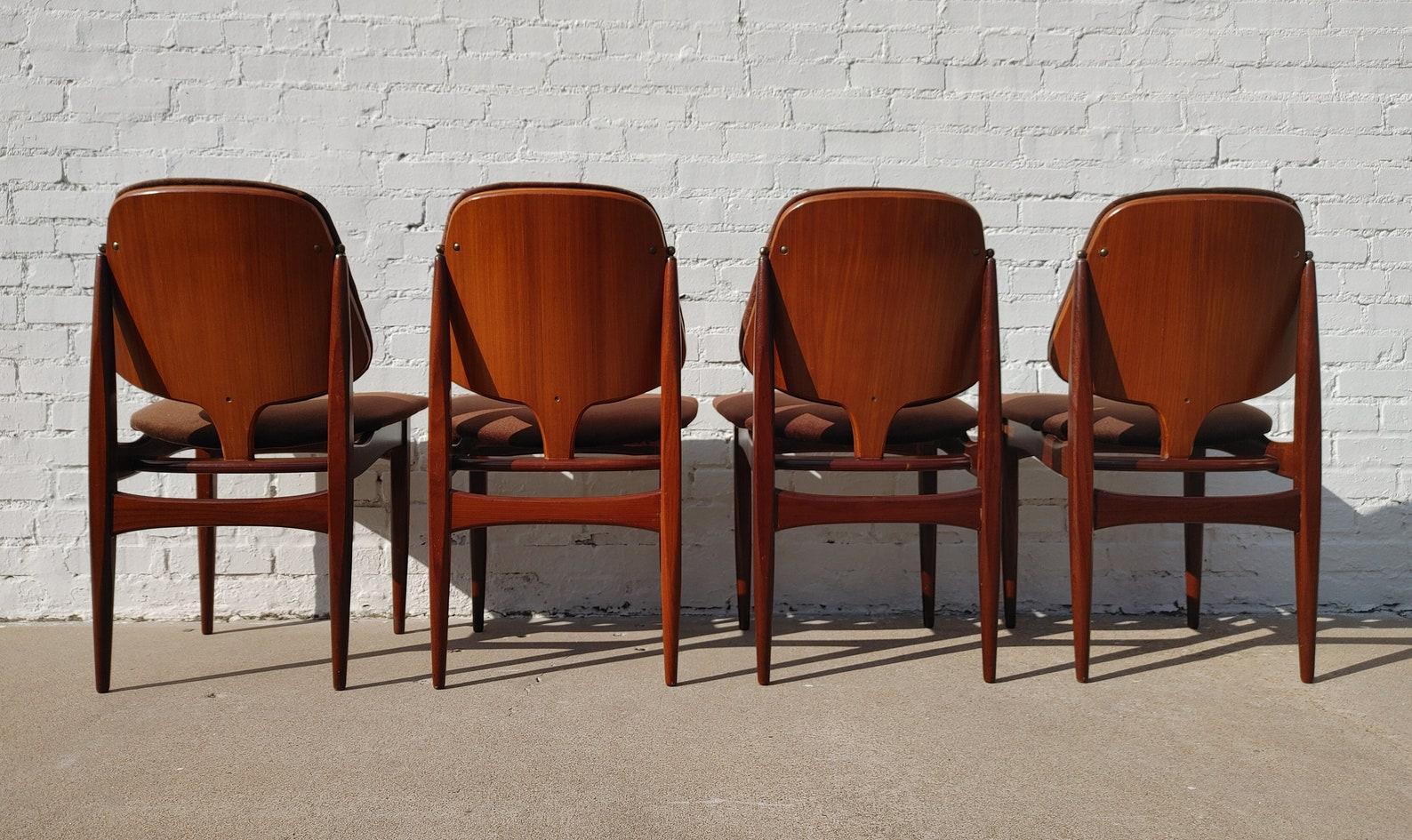 Anglais Ensemble de 4 chaises de salle à manger de style moderne anglais du milieu du siècle dernier Elliott's of Newbury en vente