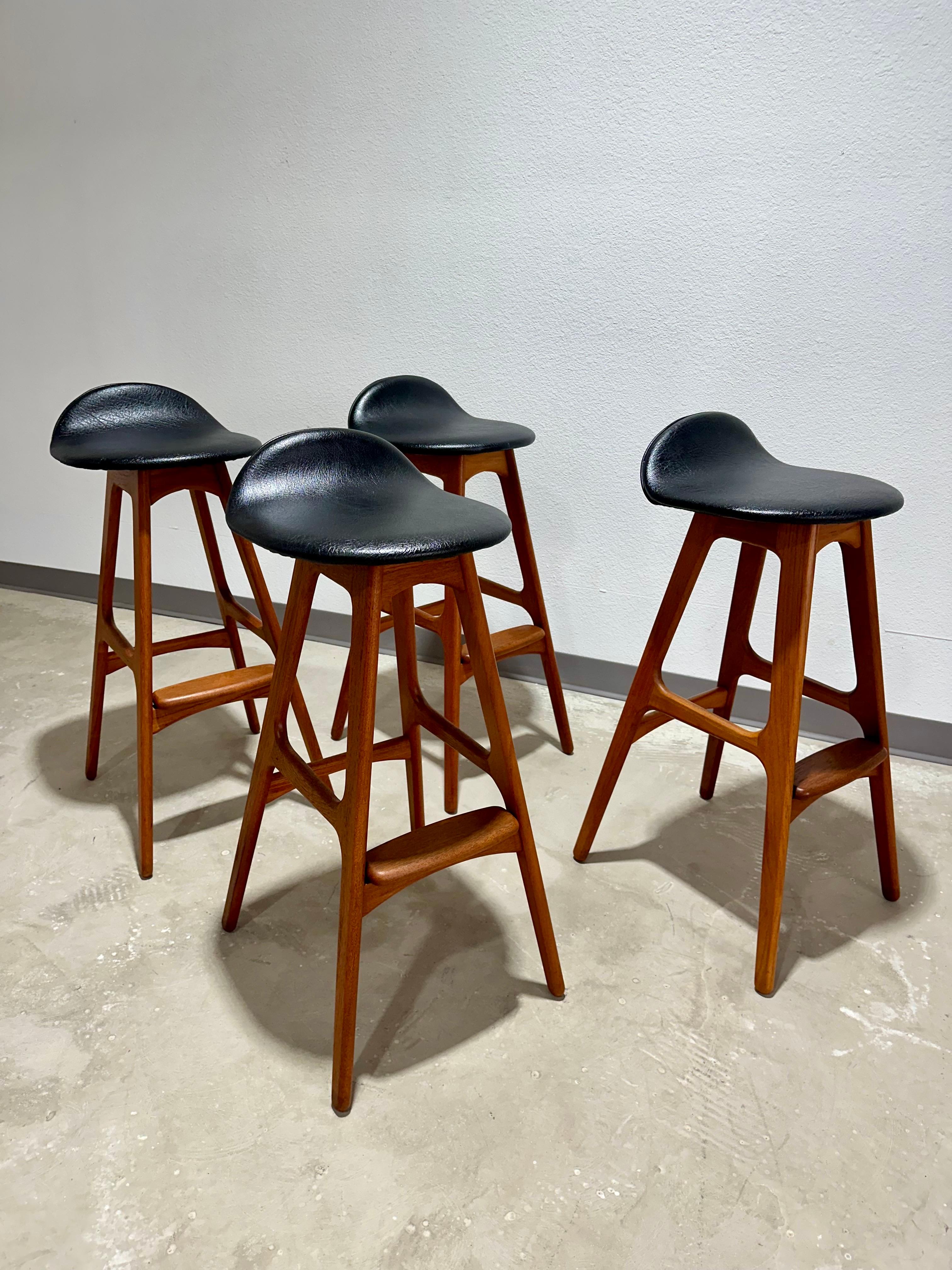 Faux Leather Set of 4 Mid Century Erik Buch Model 61 Danish Teak Bar Stools