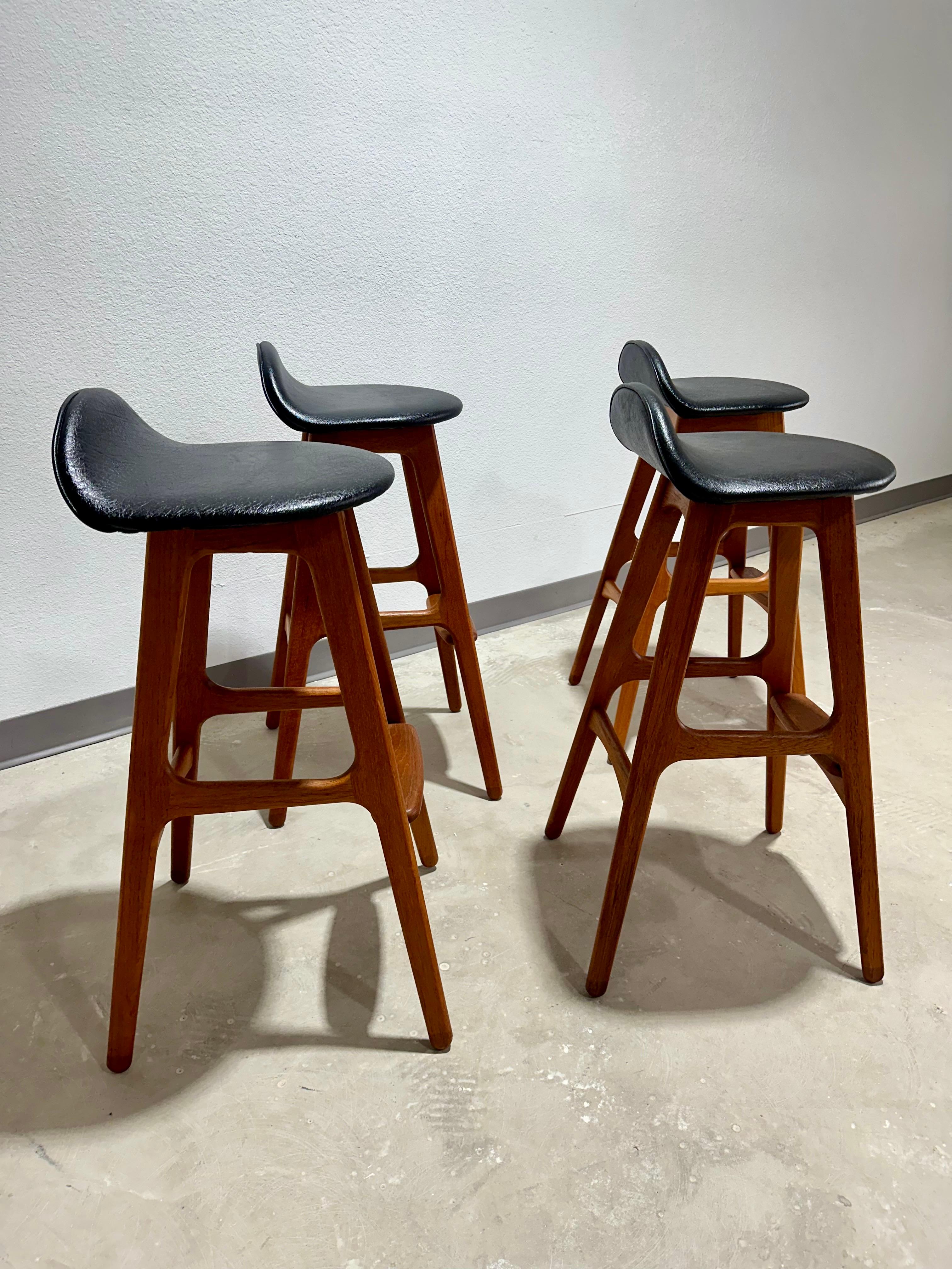 Set of 4 Mid Century Erik Buch Model 61 Danish Teak Bar Stools 1