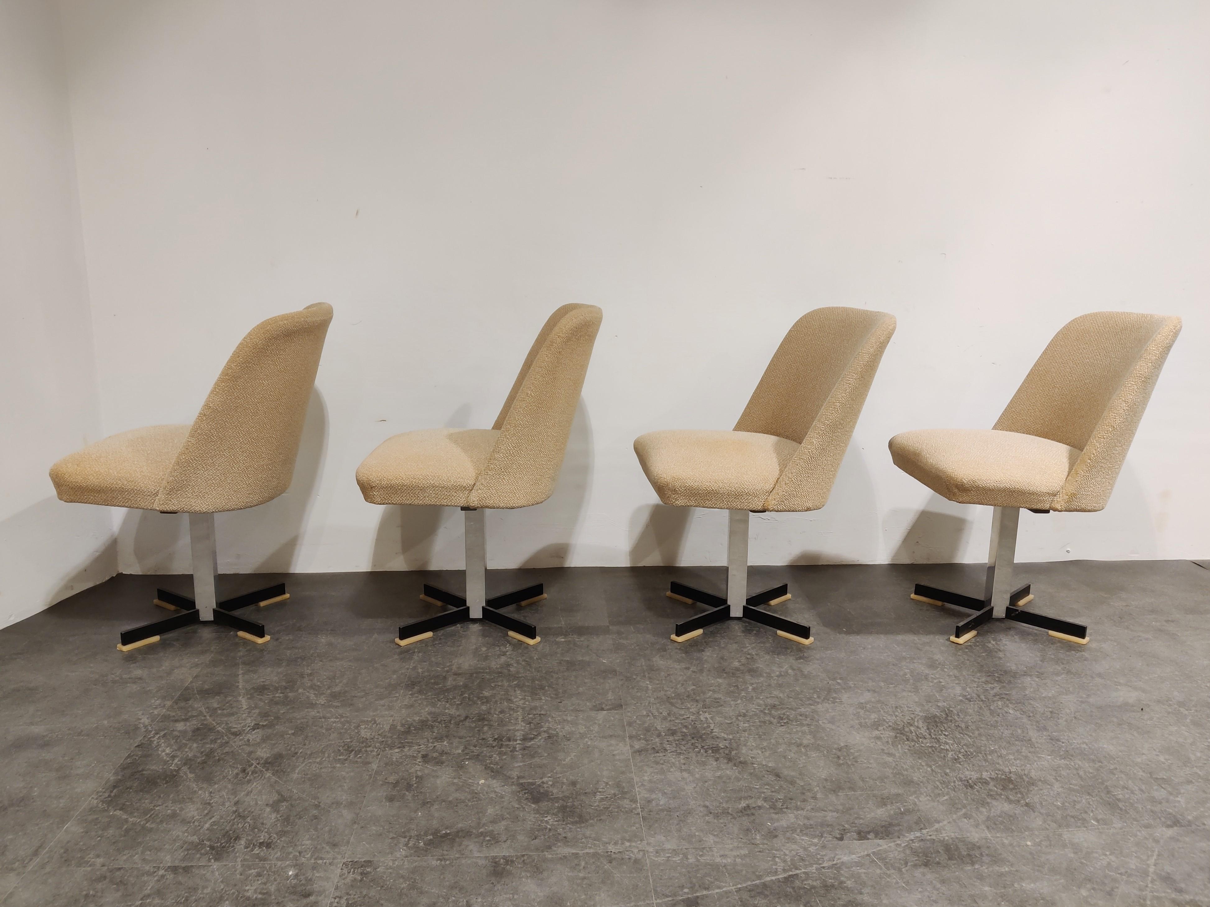 Mid-20th Century Set of 4 Mid Century Fabric Swicle Chairs, 1960s