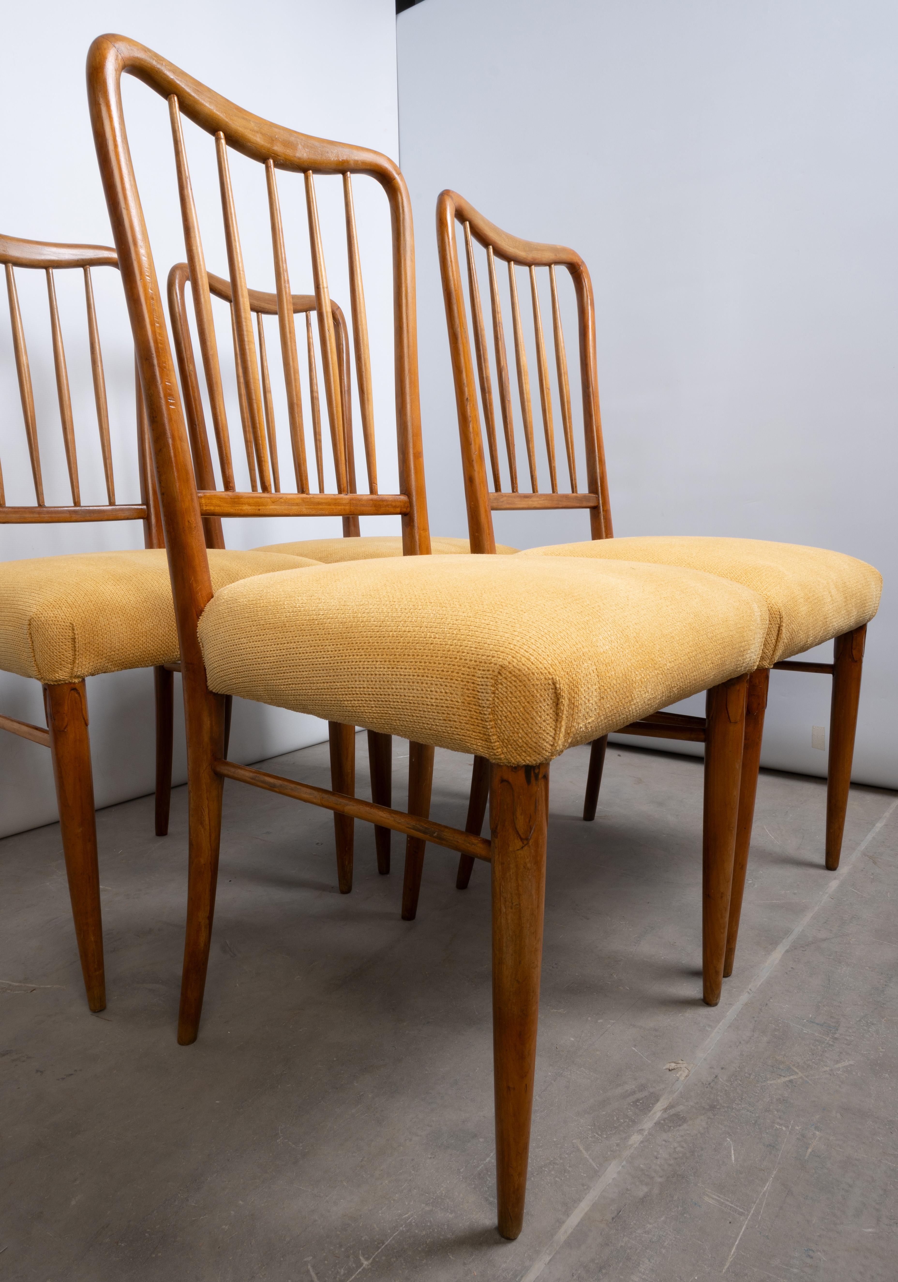 20th Century Set of 4 Mid Century Italian Fruitwood Paulo Buffa Chairs C.1940 For Sale