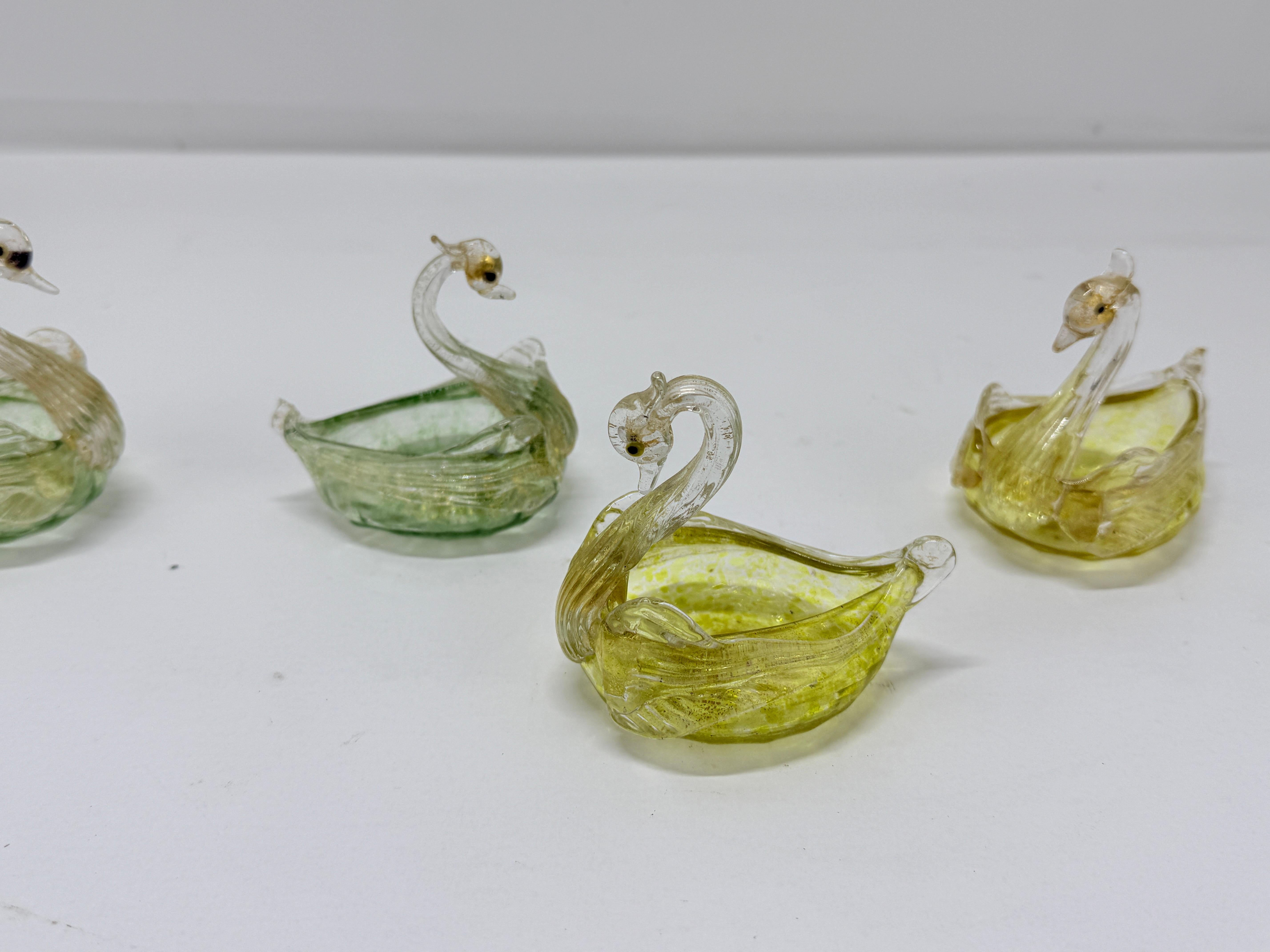 Set of 4, Mid Century Italian Murano Glass Swan Form Salt Cellars C. 1960 In Good Condition For Sale In Atlanta, GA