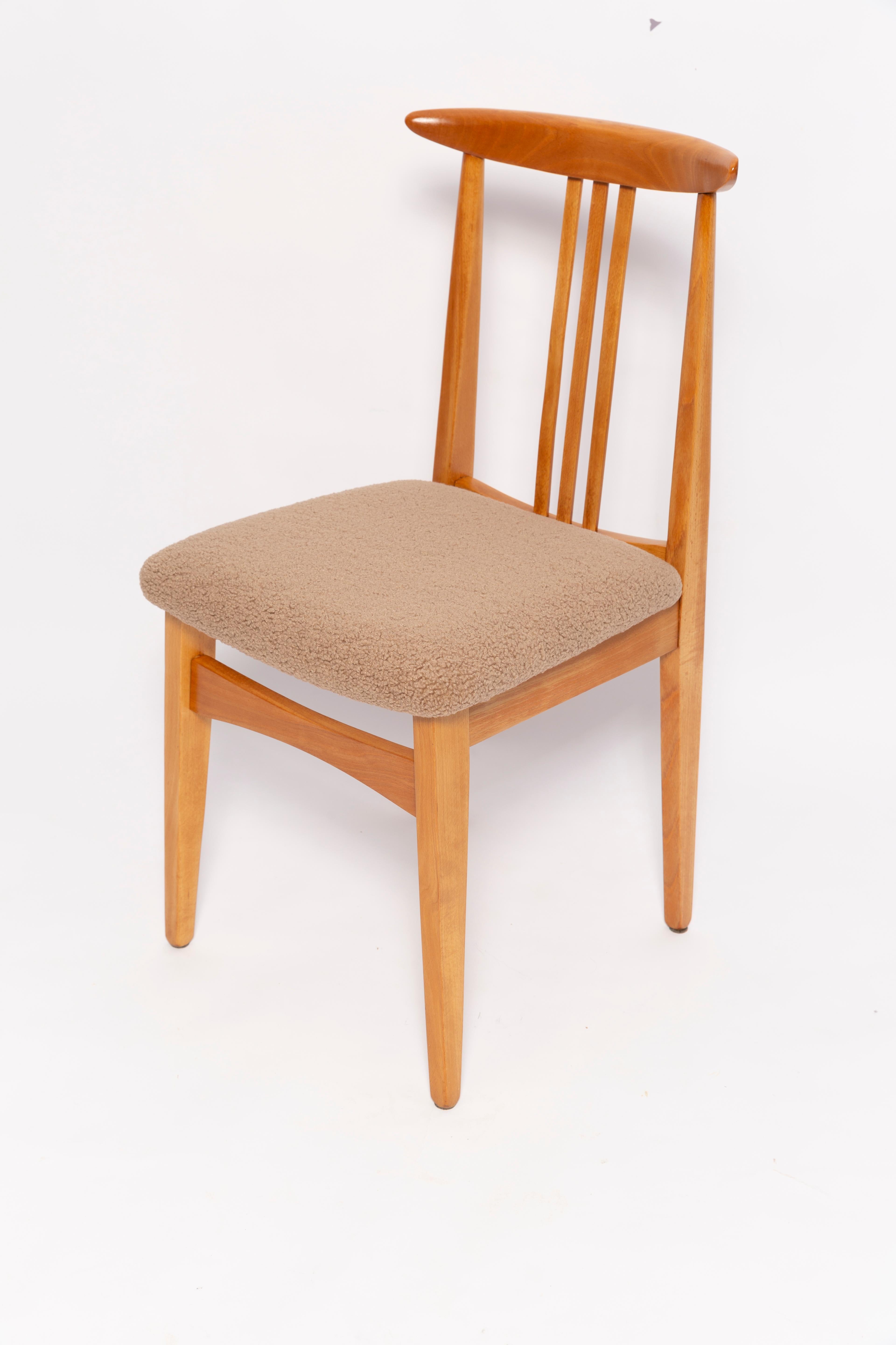 Mid-Century Modern Set of 4 Mid-Century Latte Boucle Chairs, Light Wood, M. Zielinski, Europe 1960s For Sale