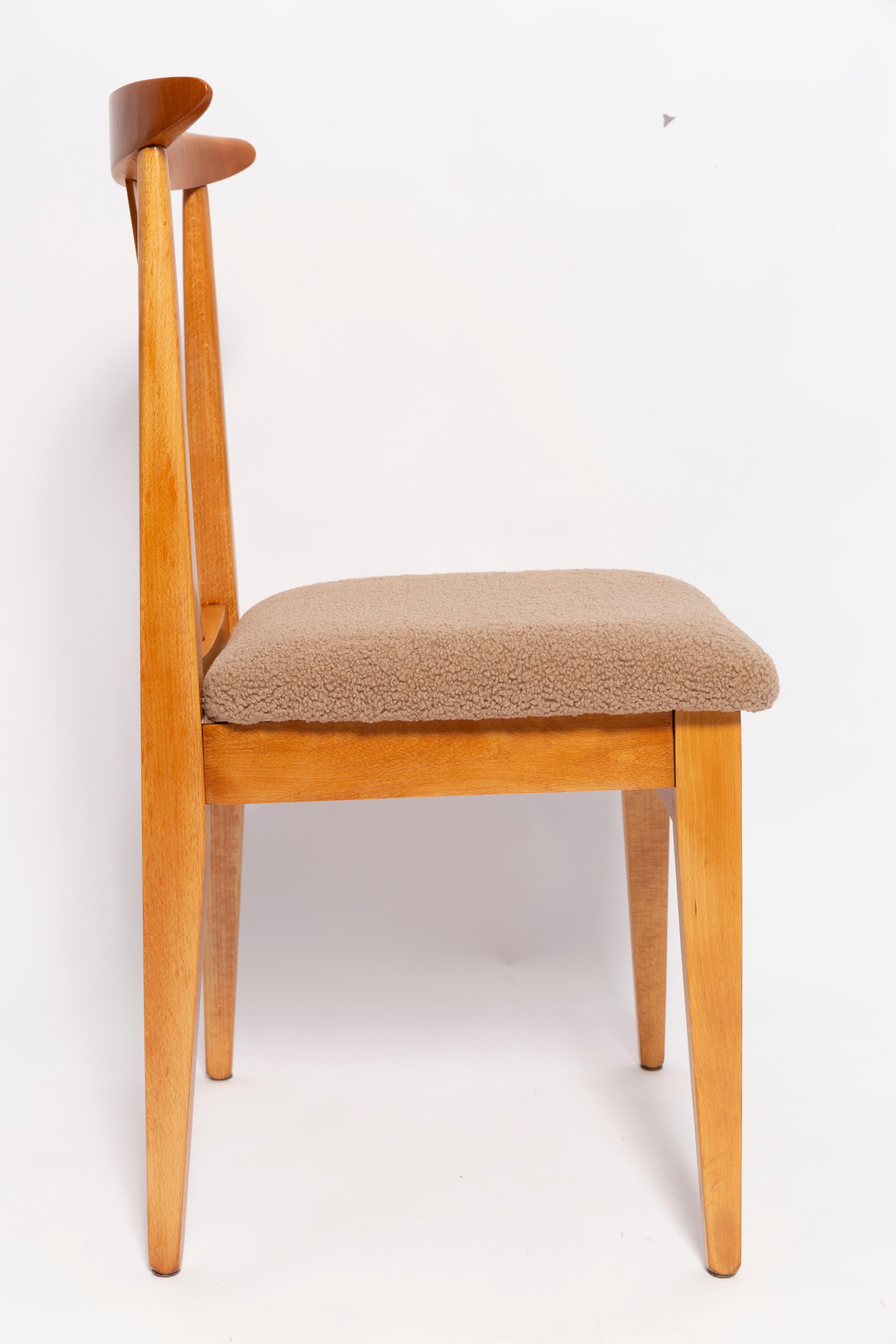 Hand-Crafted Set of 4 Mid-Century Latte Boucle Chairs, Light Wood, M. Zielinski, Europe 1960s For Sale