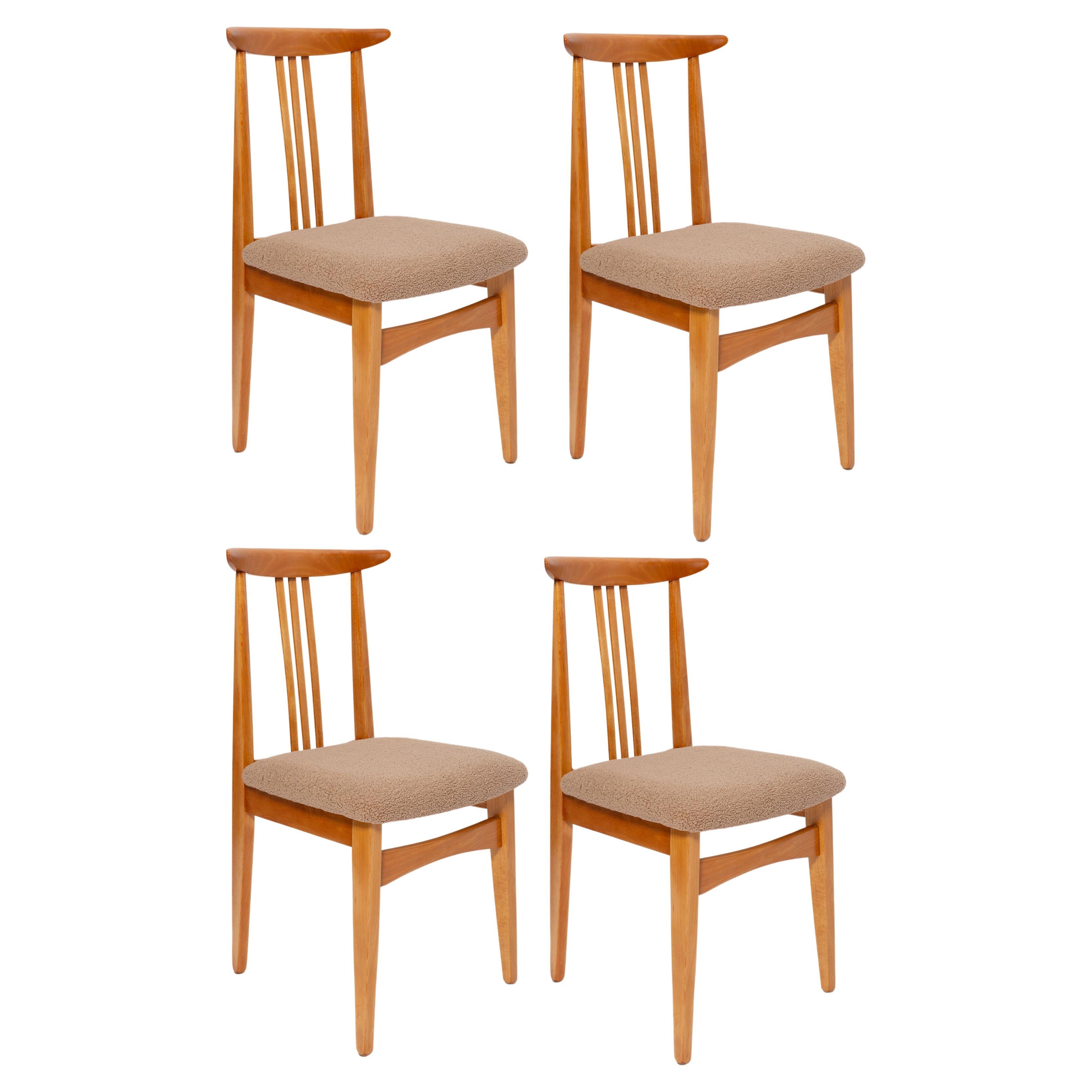 Set of 4 Mid-Century Latte Boucle Chairs, Light Wood, M. Zielinski, Europe 1960s For Sale