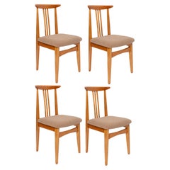Ensemble de 4 chaises en latte bouclée du milieu du siècle, bois clair, M. Zielinski, Europe, années 1960