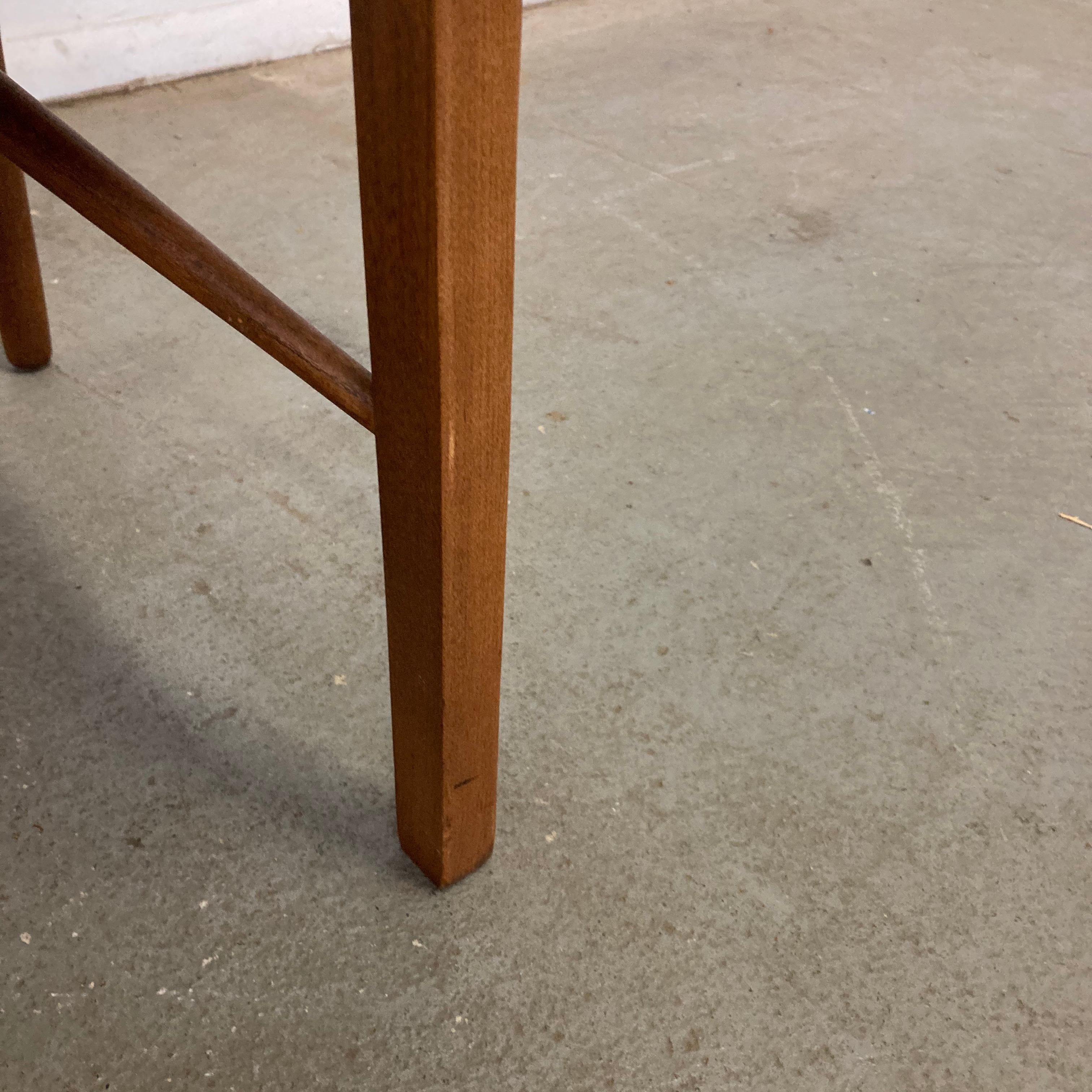 Satz von 4 Mid-Century Modern American of Martinsville Nussbaum Cane Esszimmerstühle 4