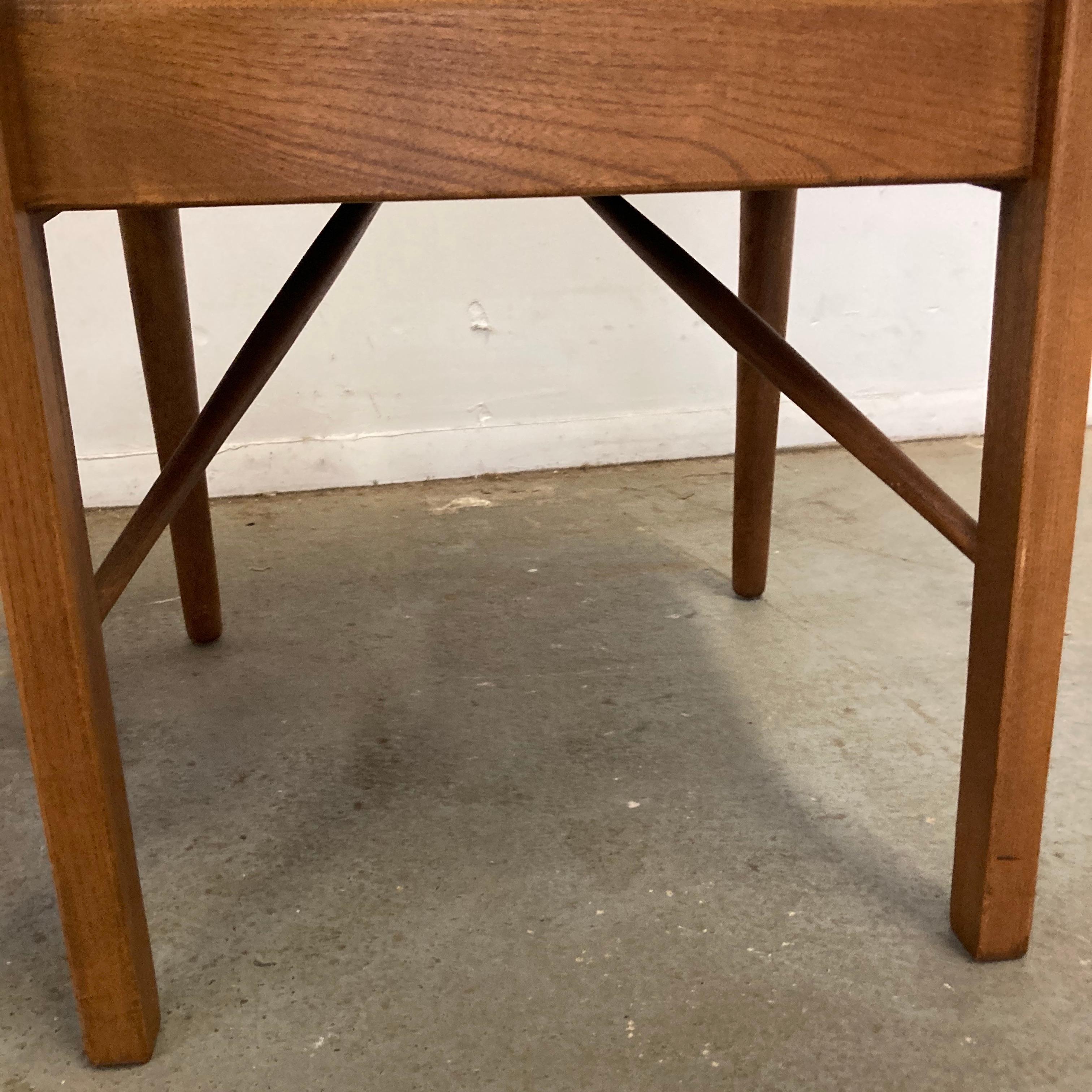 Satz von 4 Mid-Century Modern American of Martinsville Nussbaum Cane Esszimmerstühle 5