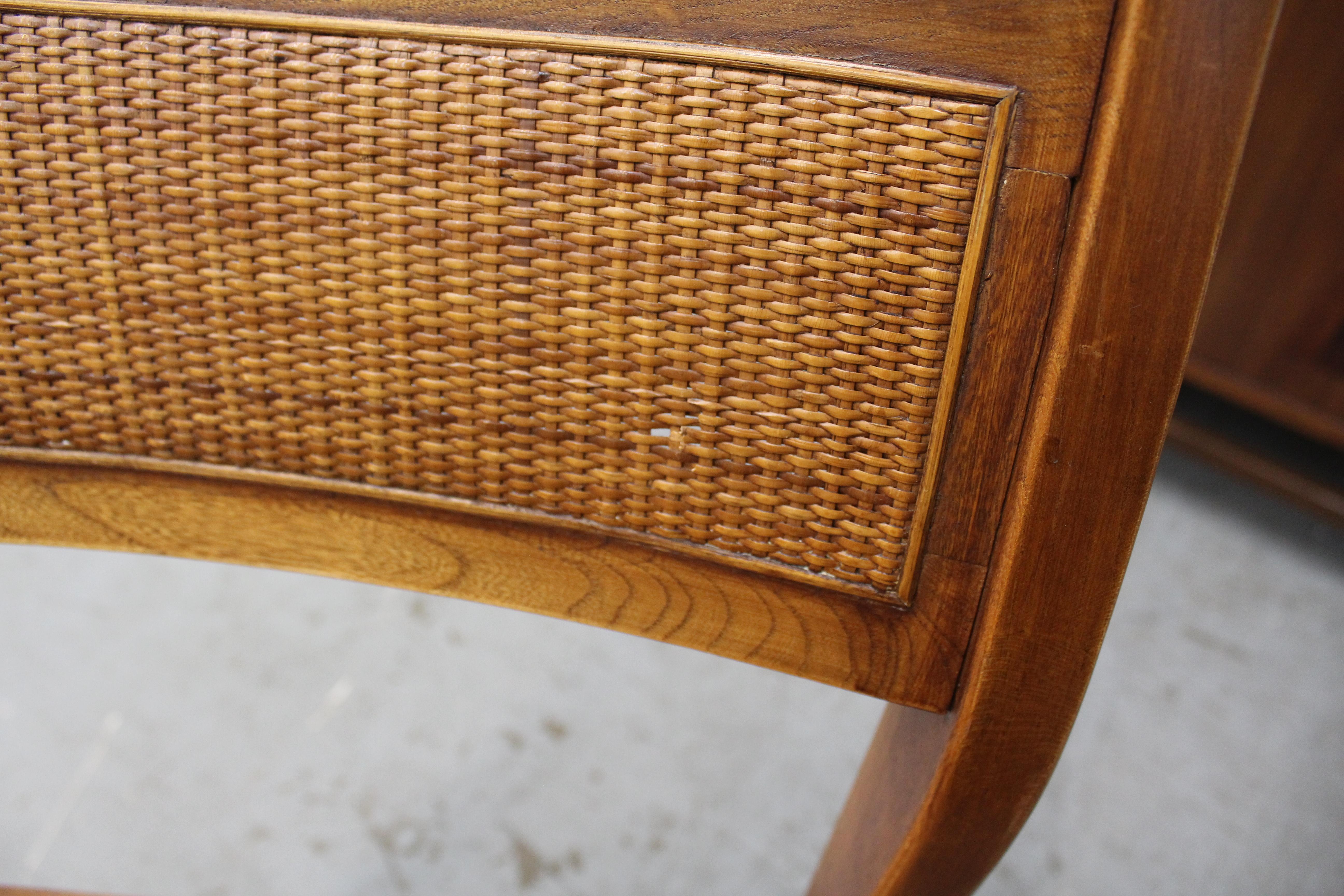 Satz von 4 Mid-Century Modern American of Martinsville Nussbaum Cane Esszimmerstühle 1