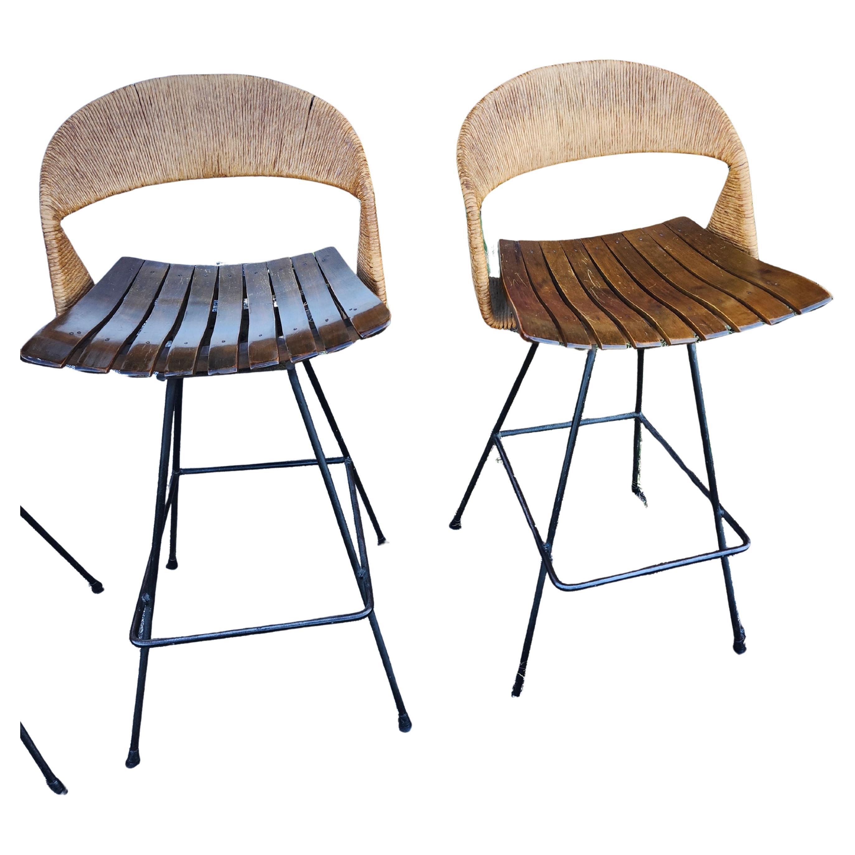 Mid-Century moderno Set di 4 sgabelli da bar moderni del Mid-Century di Arthur Umanoff per Raymor in vendita