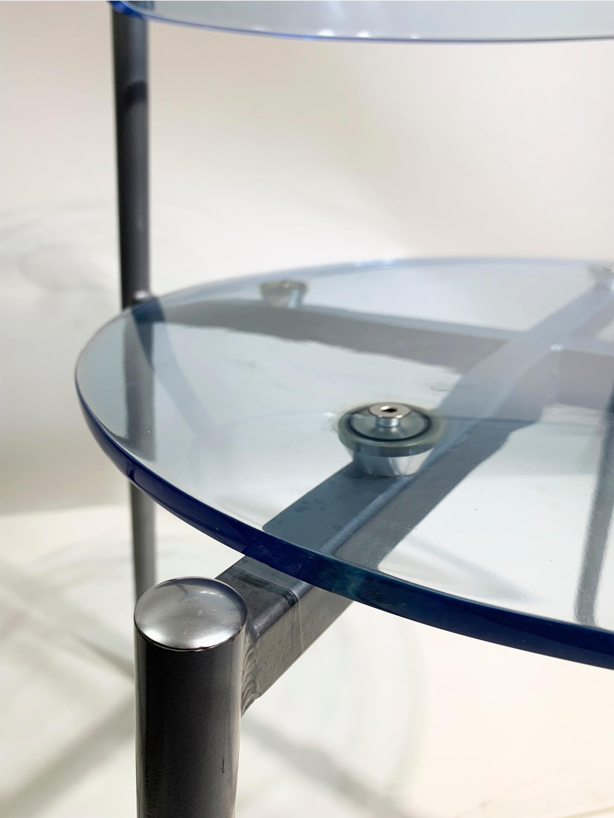 Ensemble de 4 chaises en PMMA transparent bleu de The Modernity en vente 2