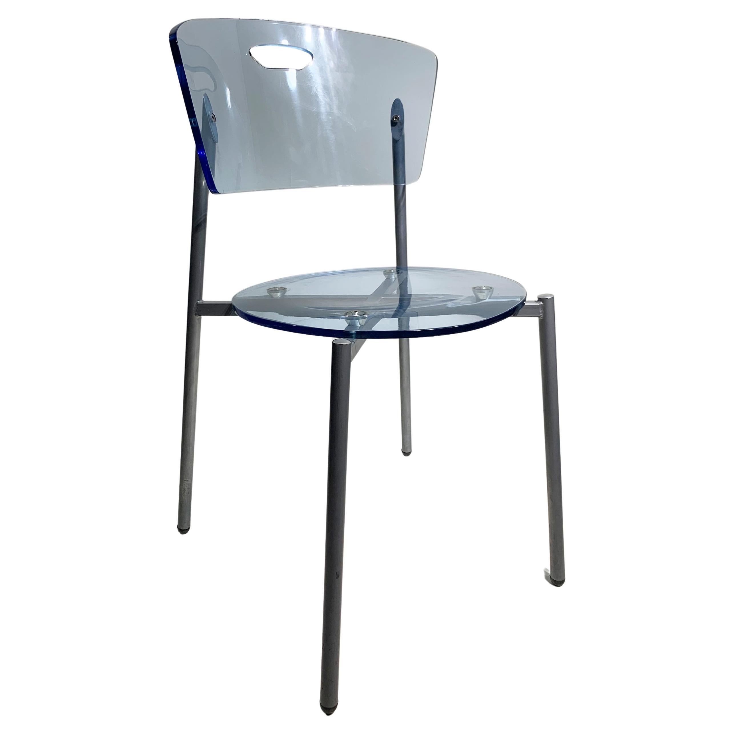 Satz von 4 blauen transparenten PMMA-Stühlen, Mid-Century Modern  im Angebot