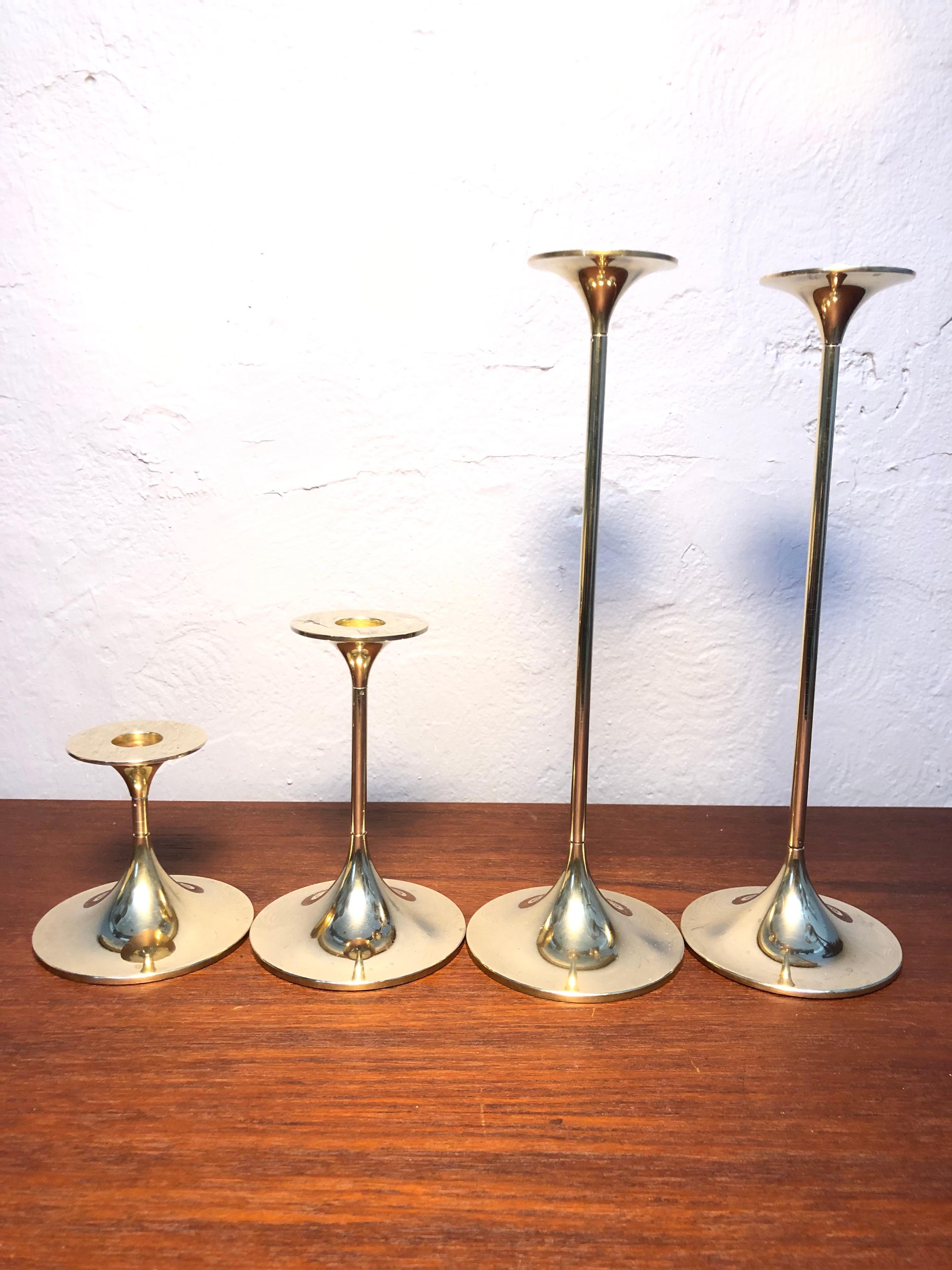 A set of 4 Mid-Century Modern brass candle holders designed by world famous architect Max Bruel for Torben Ørskov of Copenhagen.
Measures: Four heights 9, 13 and 27cm and 27cm.
Stamped at the base and top “TØ made in Denmark“.
Have been lightly