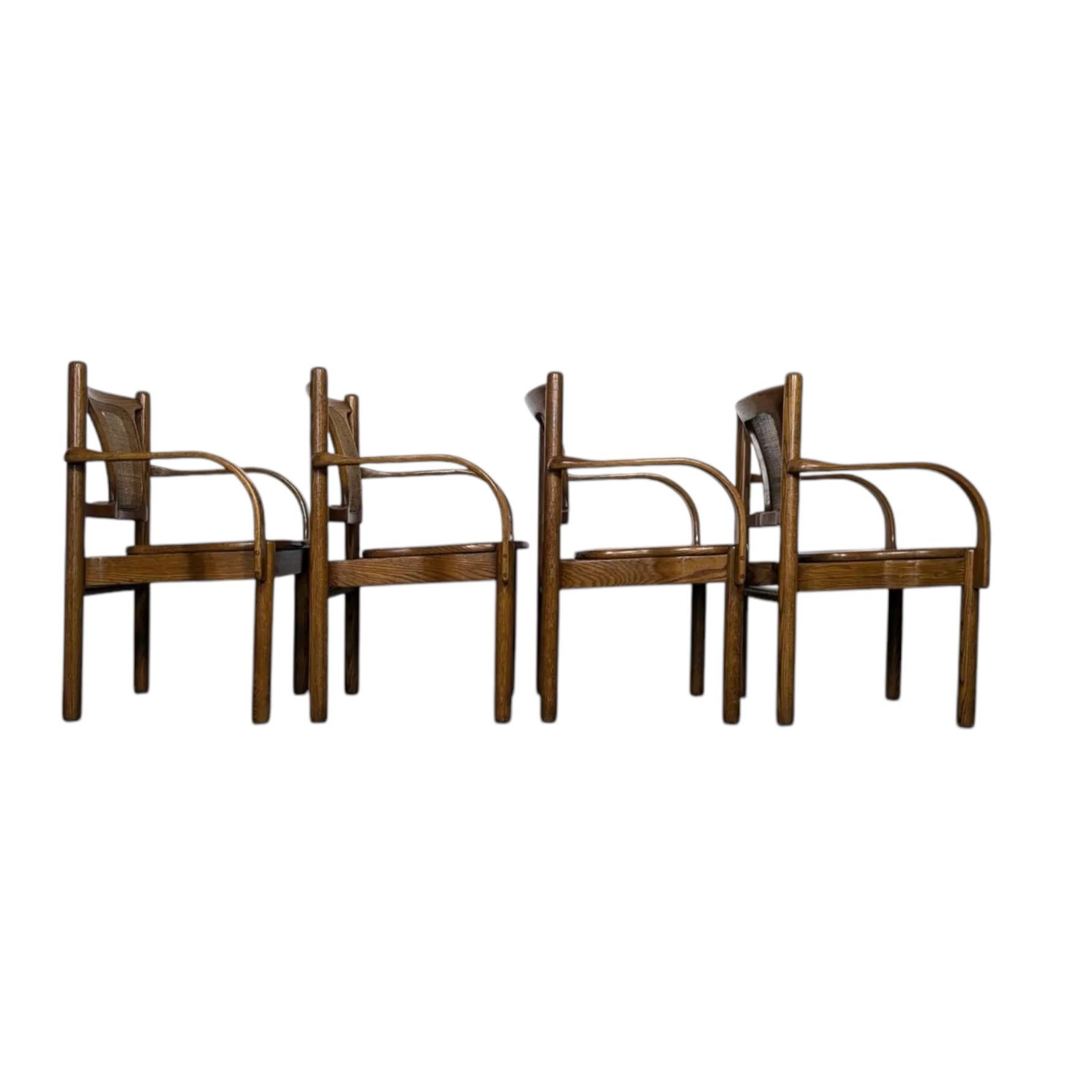 Satz von 4 Mid Century Modern Brentwood Oak Dining Chairs (Taiwanesisch) im Angebot
