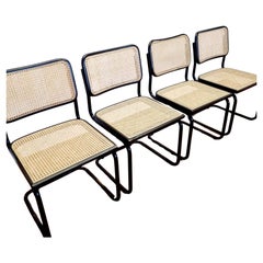 Ensemble de 4 chaises Cesca modernes du milieu du siècle dernier conçues par Marcel Breuer, Italie années 80