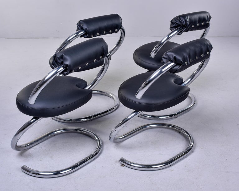 Set of 4 Mid-Century Modern Chrome Chairs with Black Upholstery For Sale 2