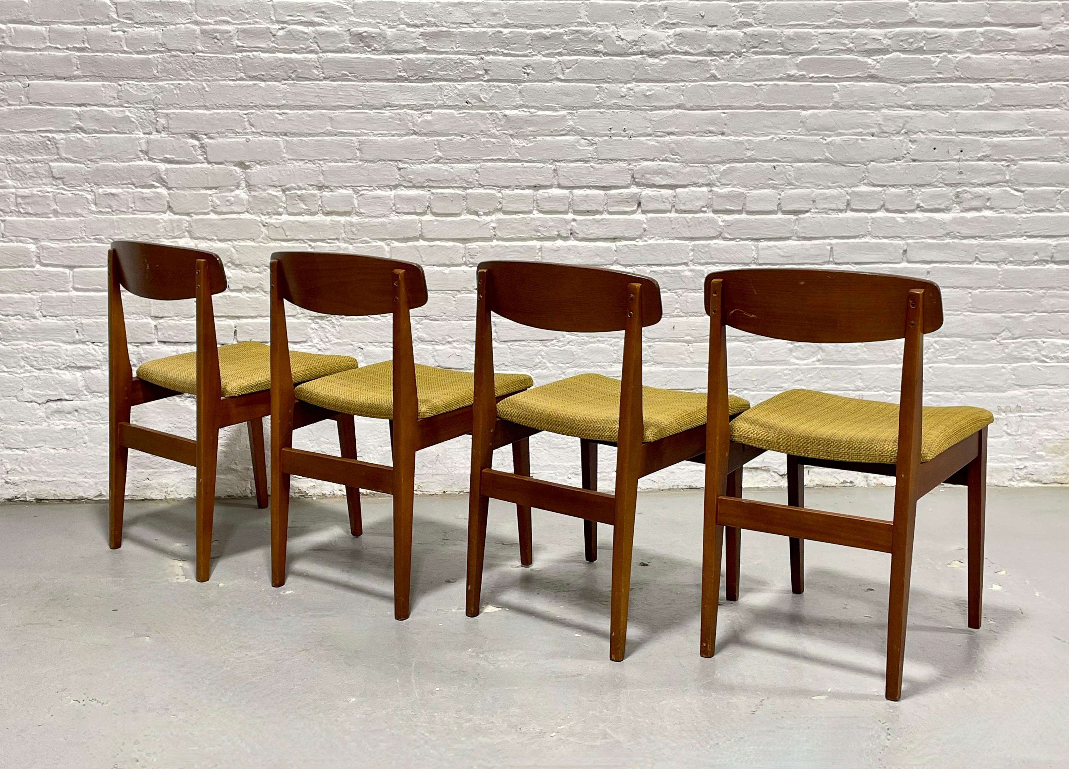 Set di 4 sedie da pranzo in legno di noce danese del Medio Secolo MODERNO, anni '60 in vendita 5