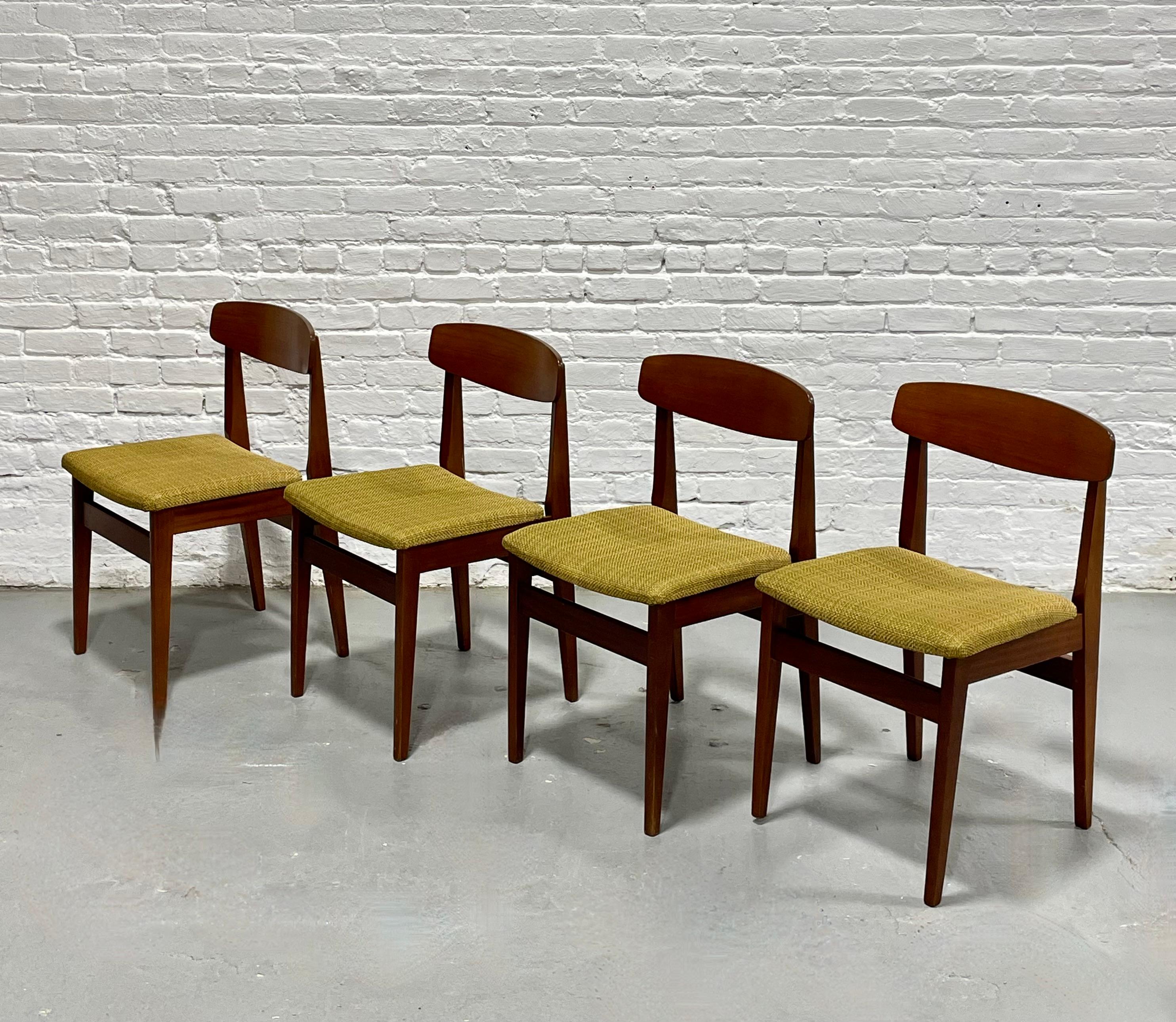 Set di 4 sedie da pranzo in legno di noce danese del Medio Secolo MODERNO, anni '60 in vendita 6