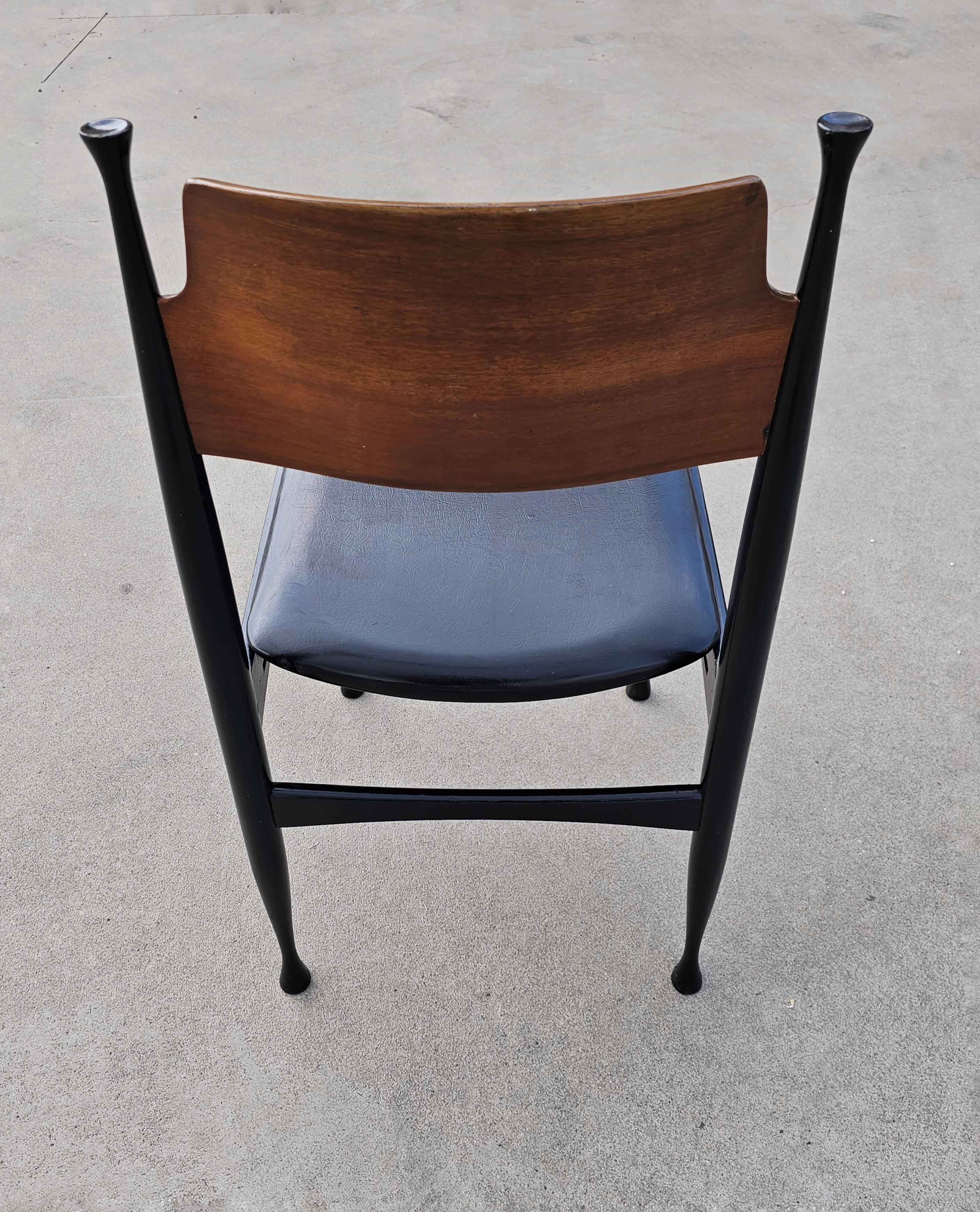 Fabric Set of 4 Mid-Century Dining Chairs in style of Paolo Buffa, Yugoslavia 1960s For Sale